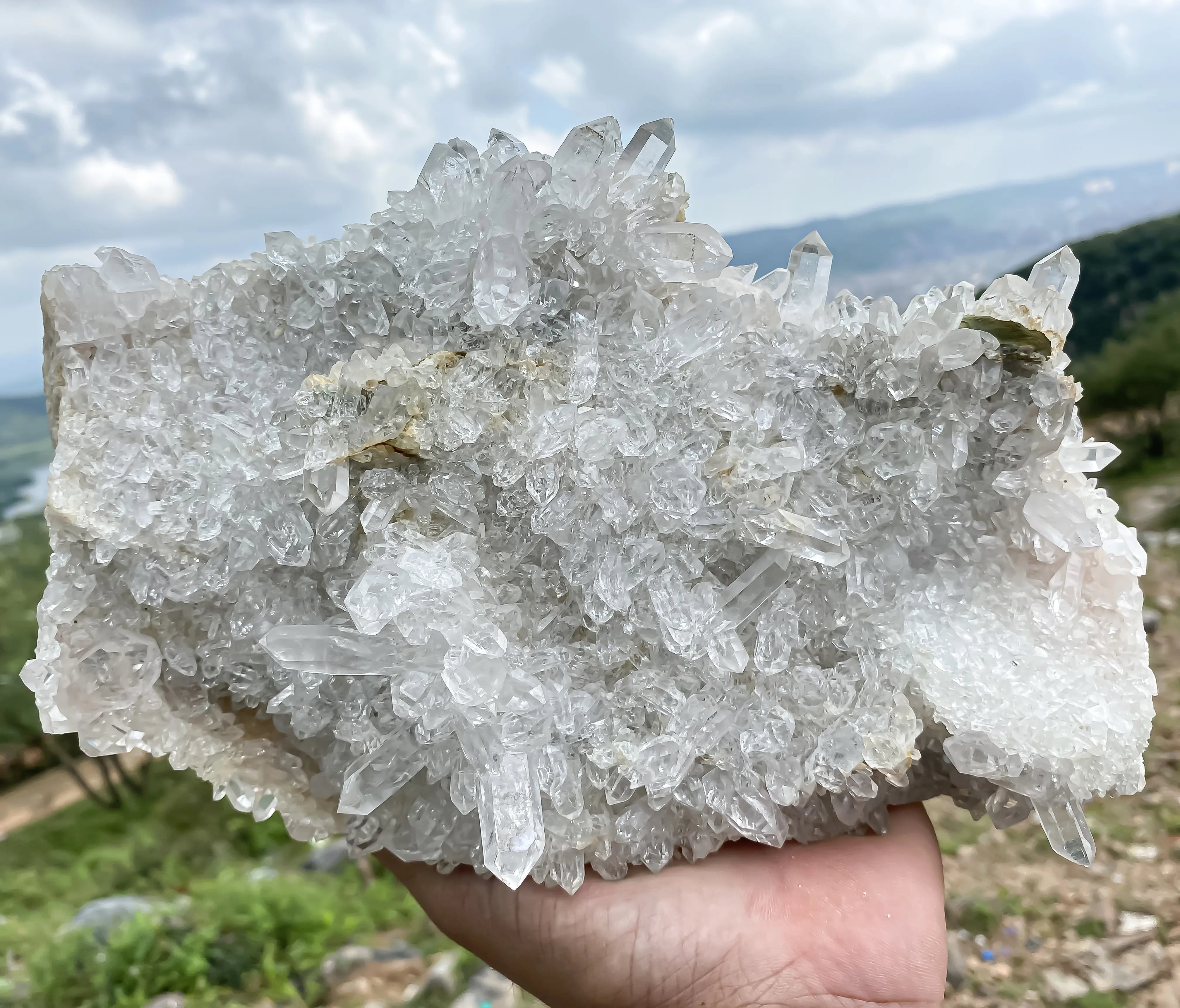 Natural Himalayan White Quartz Cluster  2550 g Raw Crystal Points