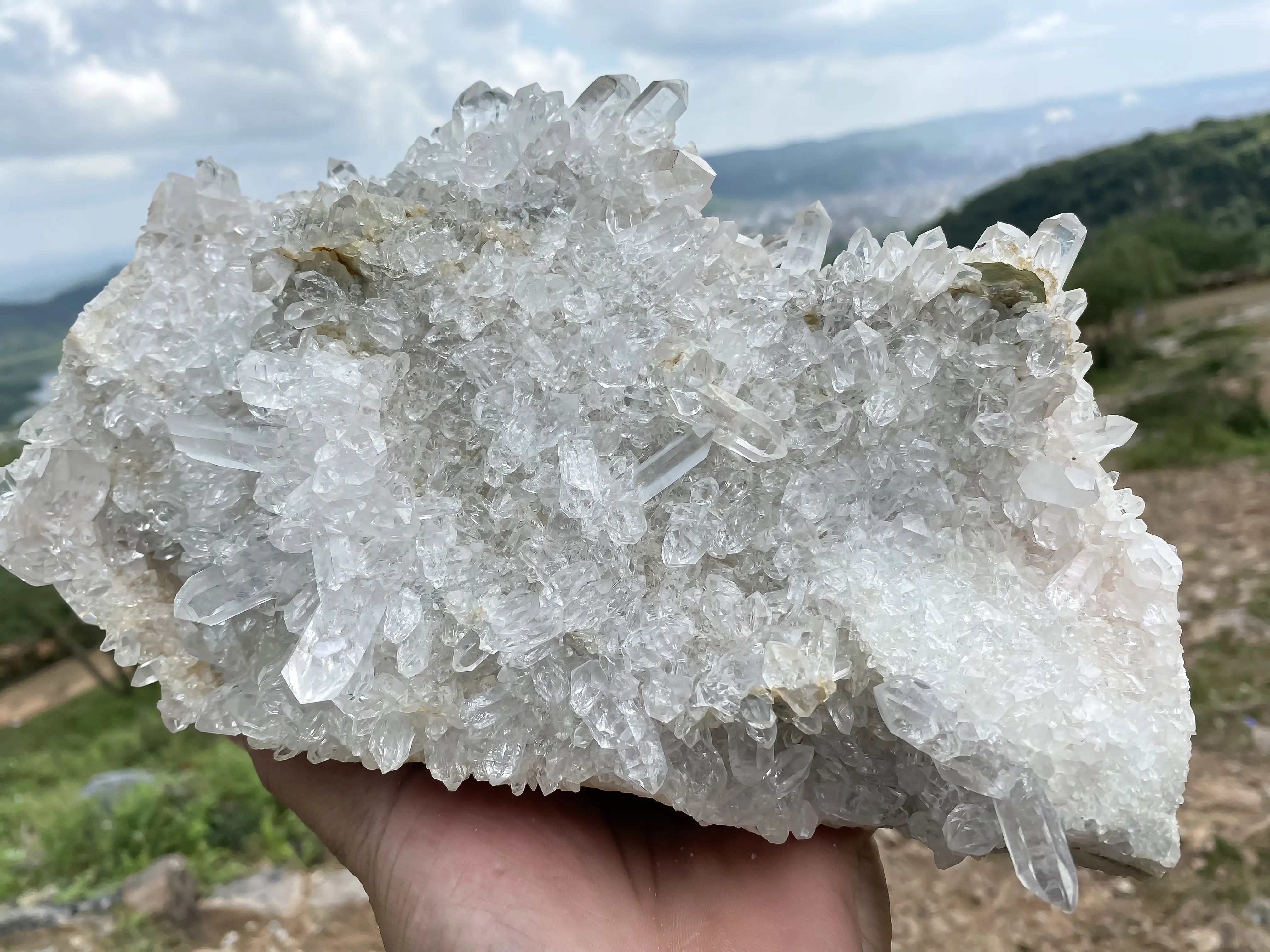 Natural Himalayan White Quartz Cluster  2550 g Raw Crystal Points