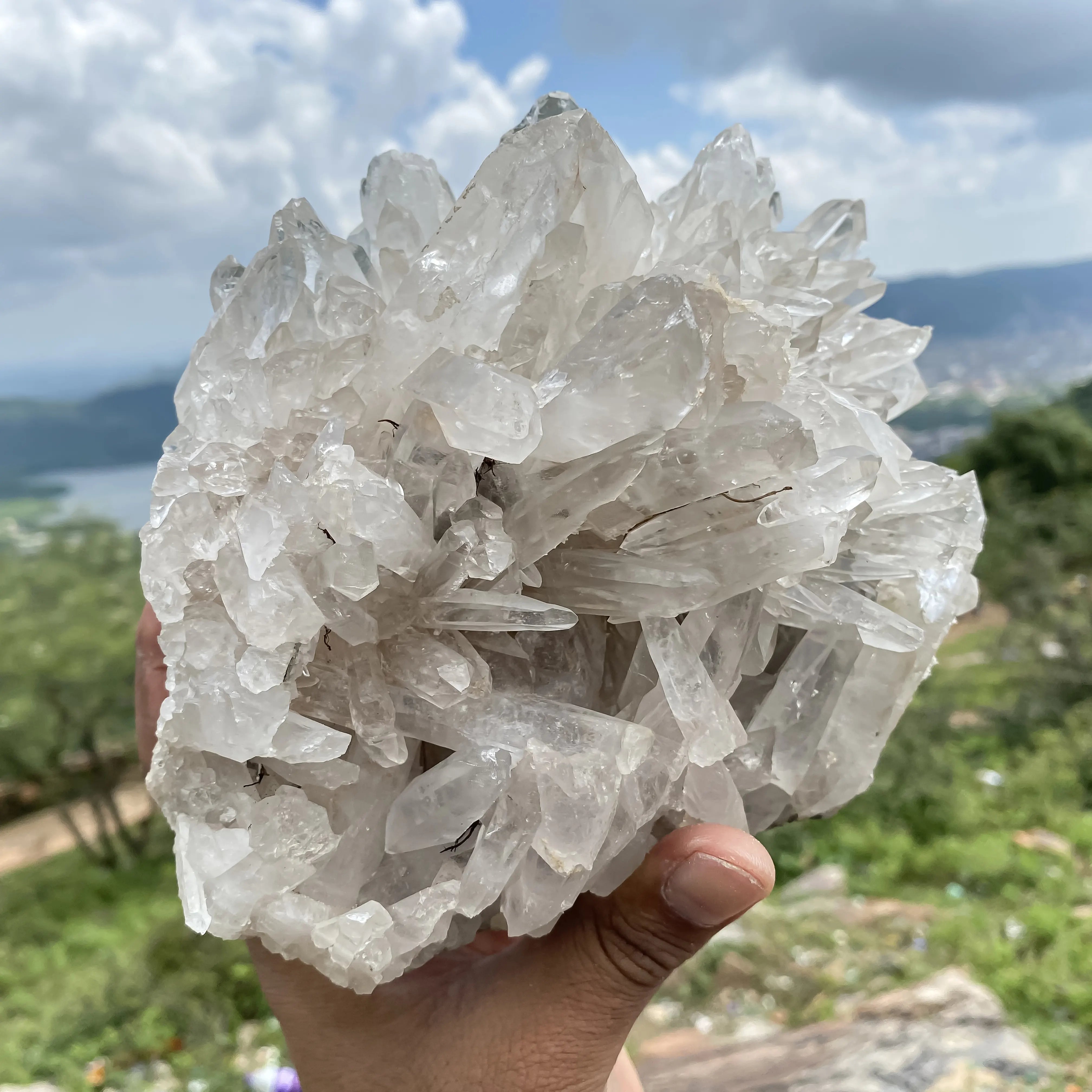 Pure Himalayan White Quartz Cluster for Healing  3300 g