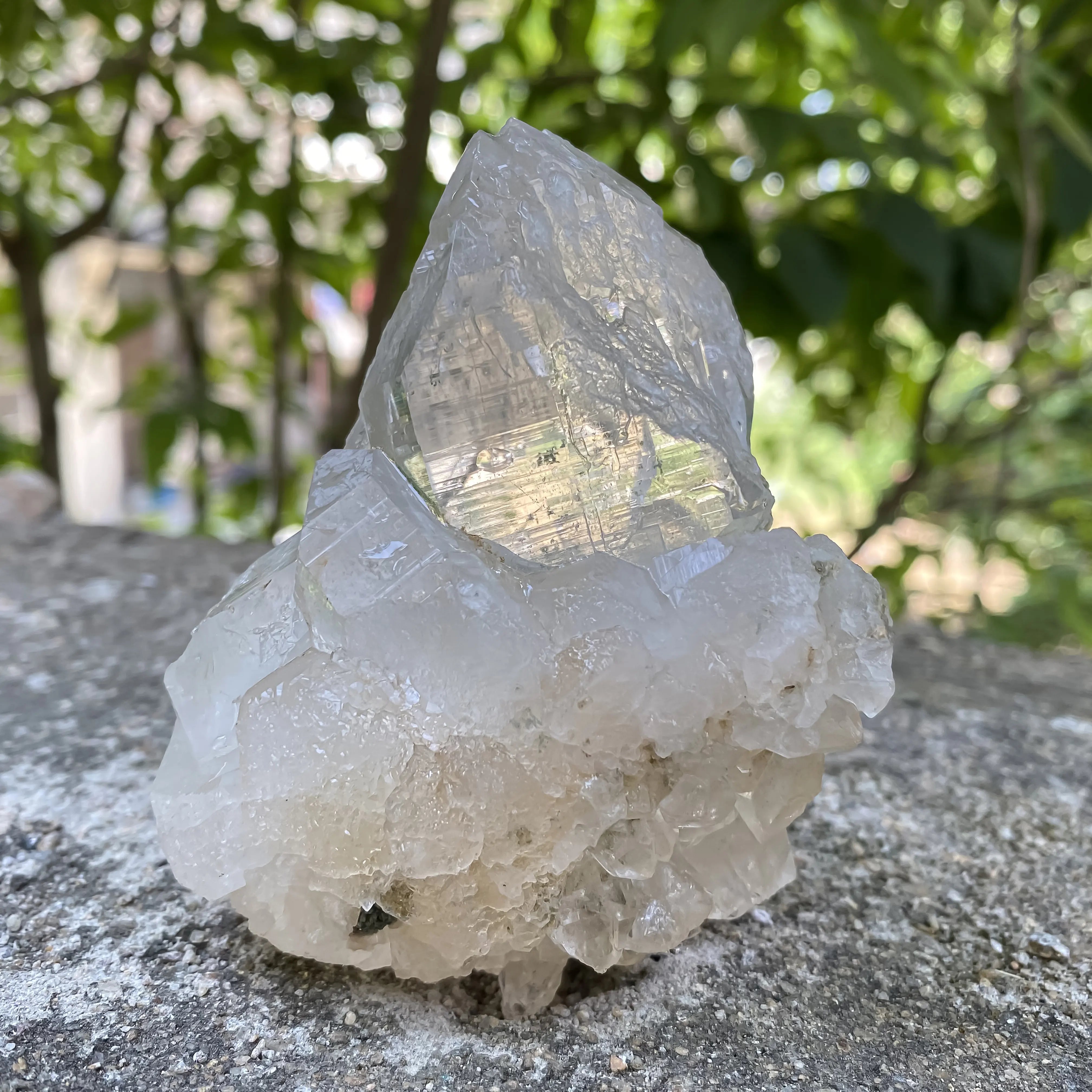 Natural Himalayan White Quartz Cluster – 406 g Healing Crystal