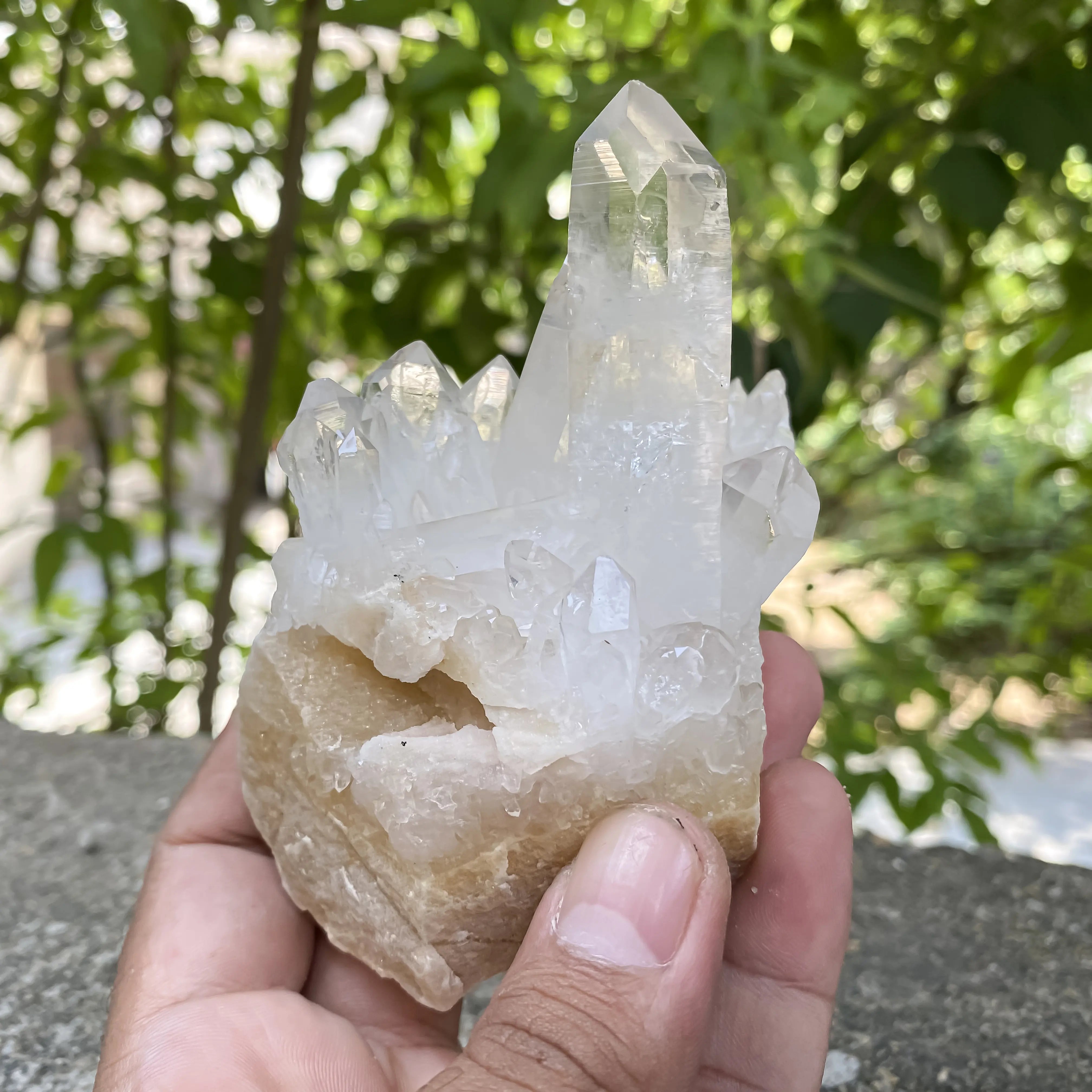 Natural Himalayan White Quartz Cluster 320g Master Healer Crystal