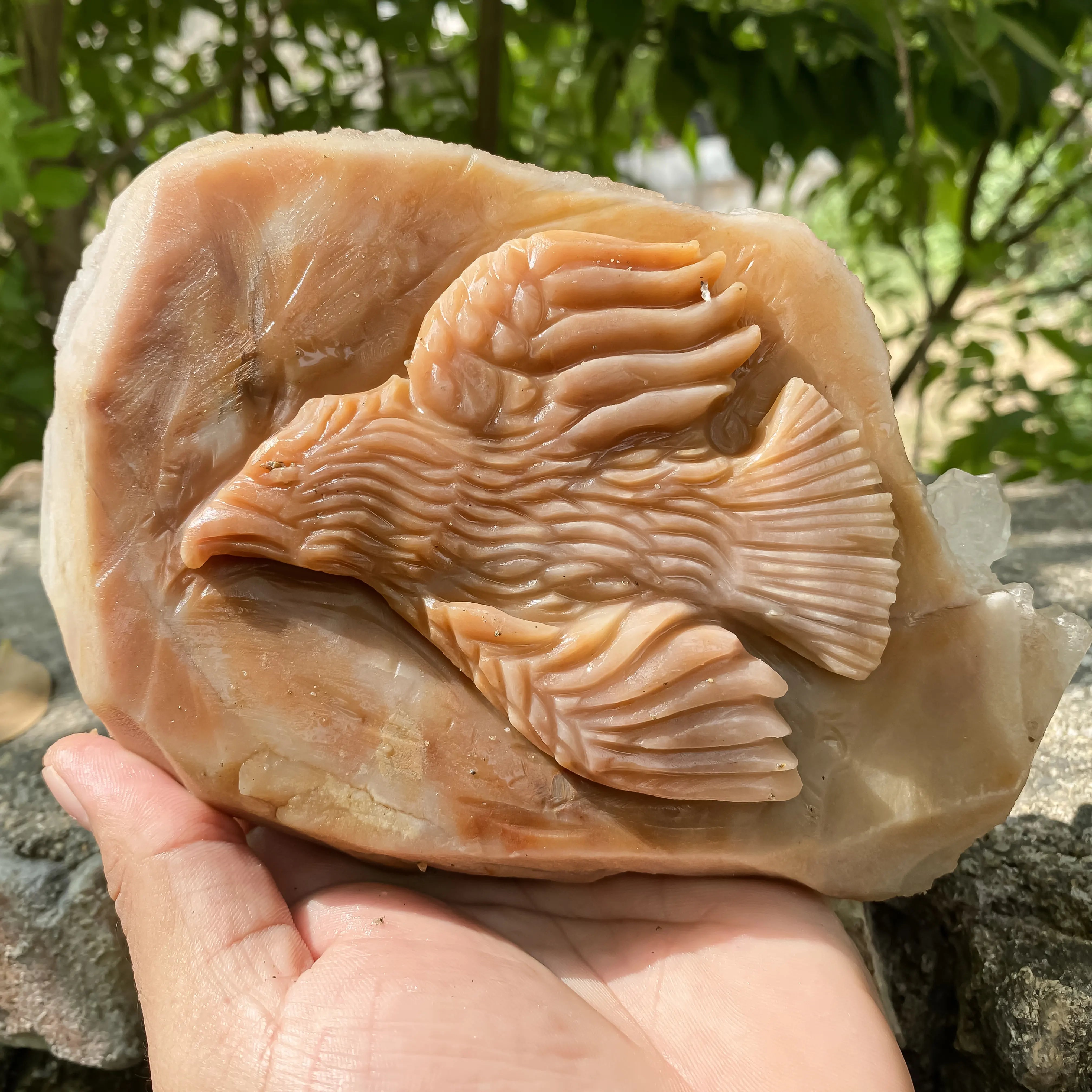 Natural Himalayan Pink Quartz Cluster 860g Eagle Shape Healing Crystal