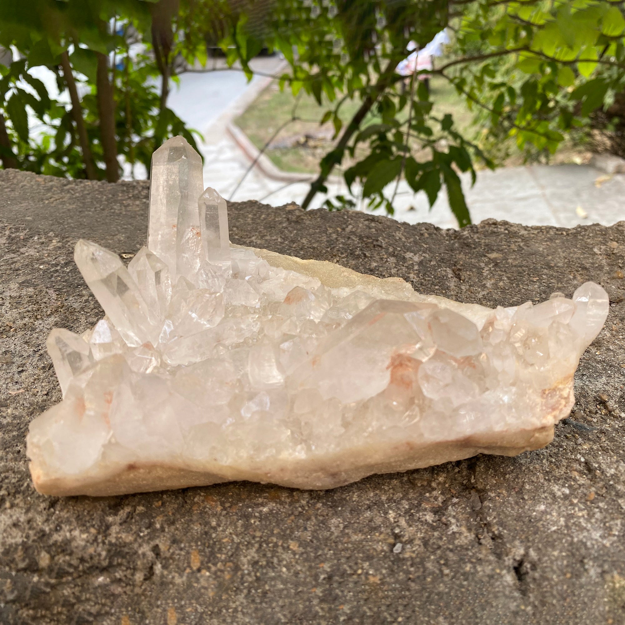 Natural Himalayan White Quartz Cluster 960g Healing Crystal WHQ-1008