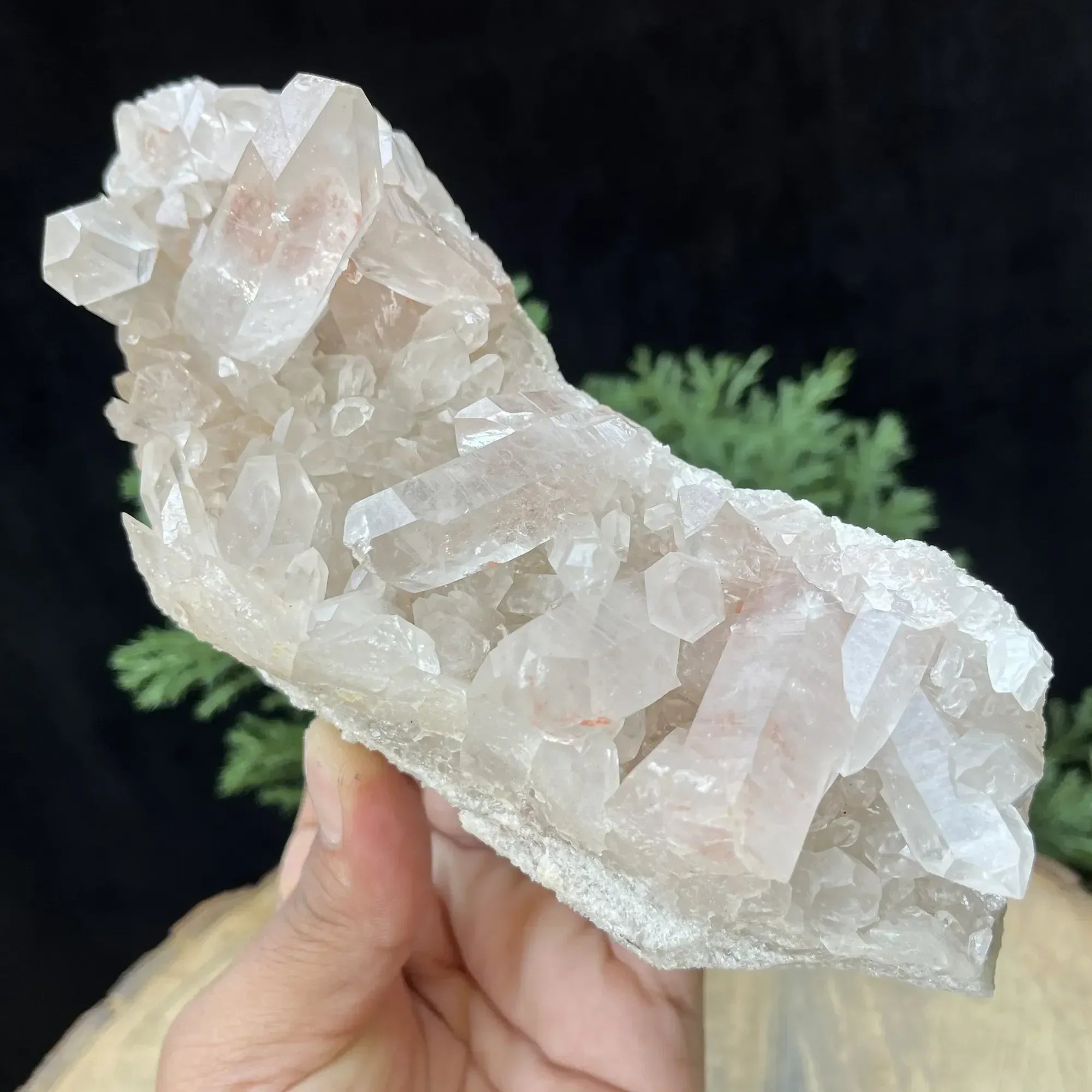 Natural Himalayan Pink Quartz Cluster 885g – Healing Crystal Himalayan Quartz