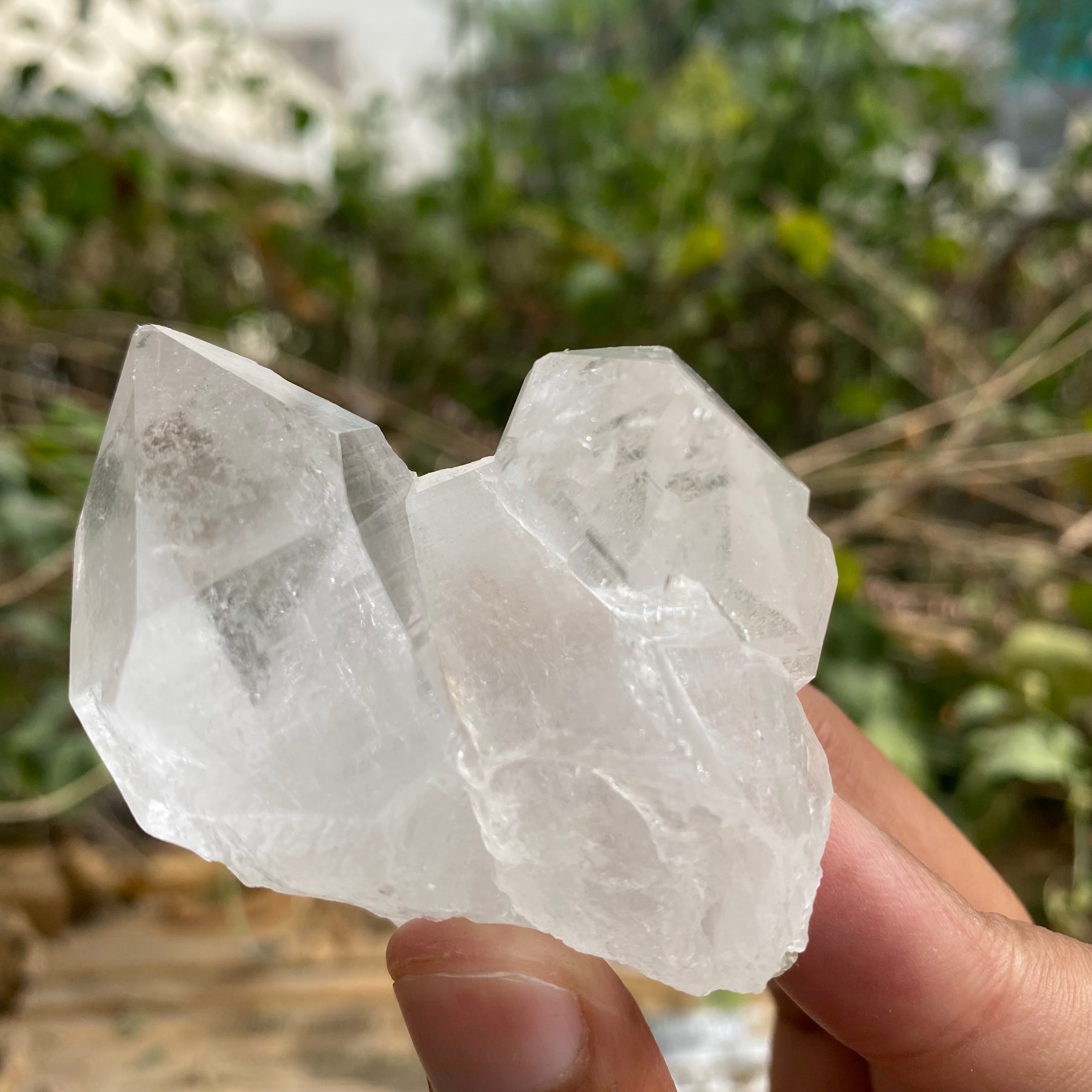 White Quartz Crystal Cluster 130g Natural Himalayan Raw Healing Stone Mineral Specimen Home Décor