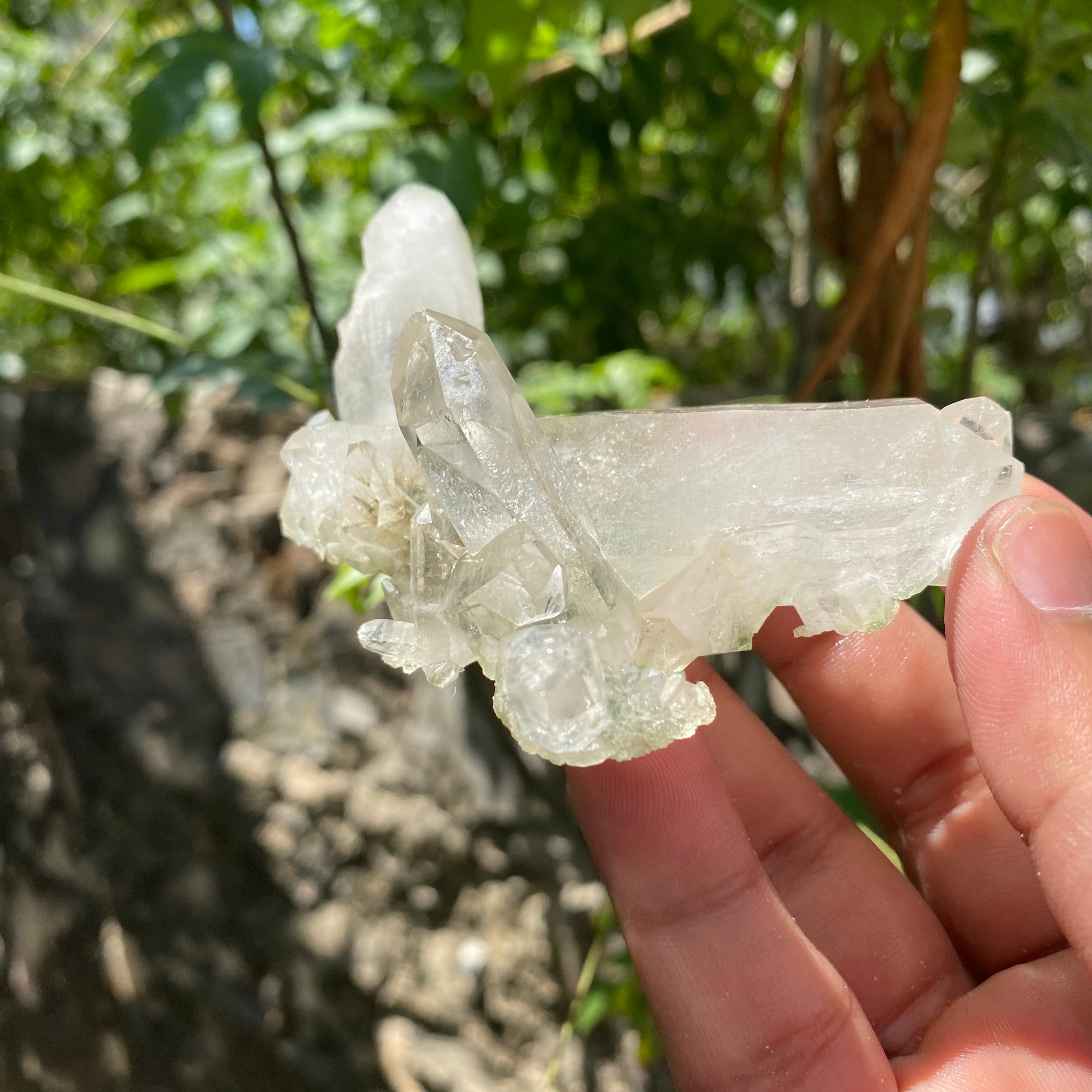 Green Chlorite Quartz Crystal Cluster 110g Natural Himalayan Raw Healing Stone Mineral Specimen Décor