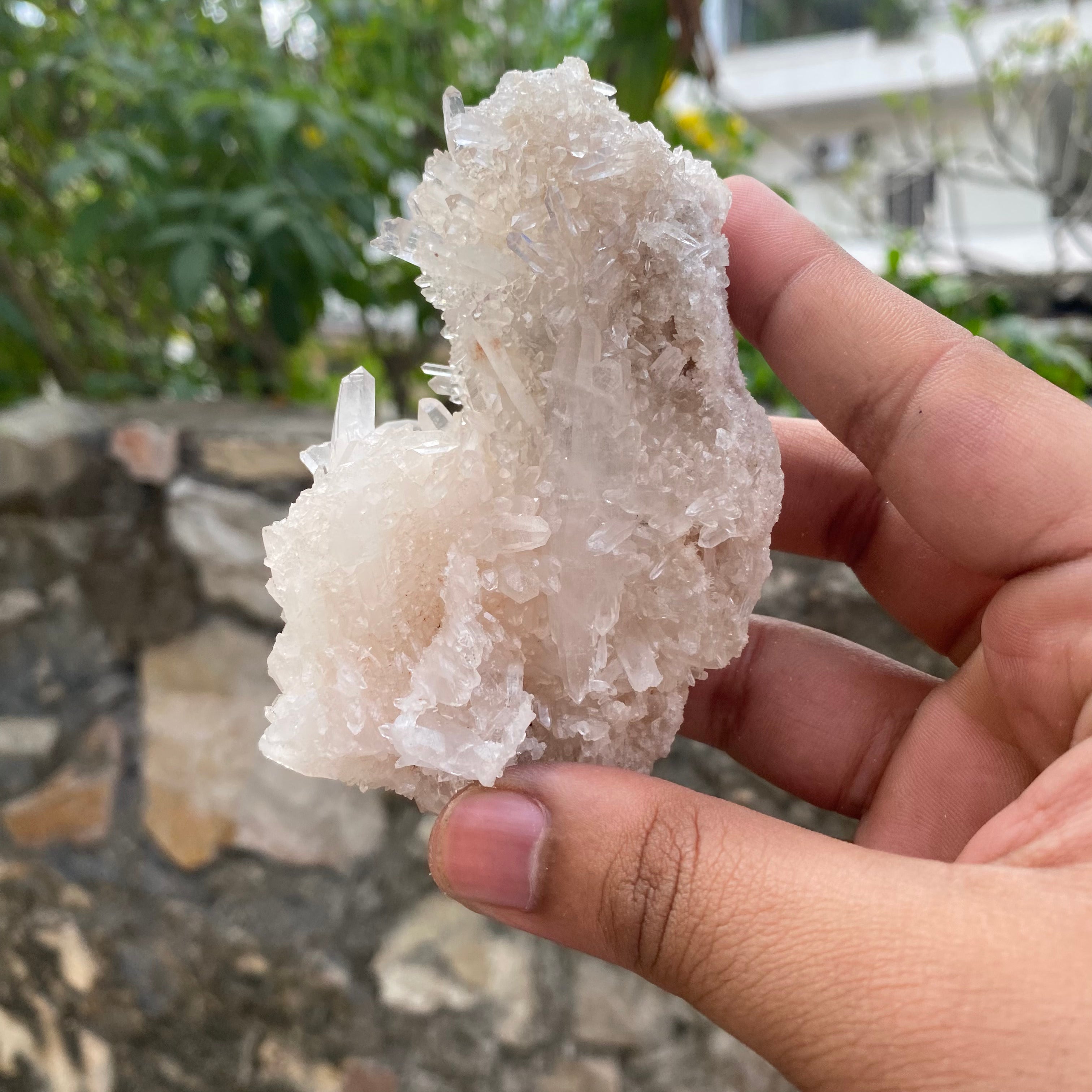 Natural White Quartz Crystal Cluster 210g Himalayan Raw Healing Stone Mineral Specimen Home Décor