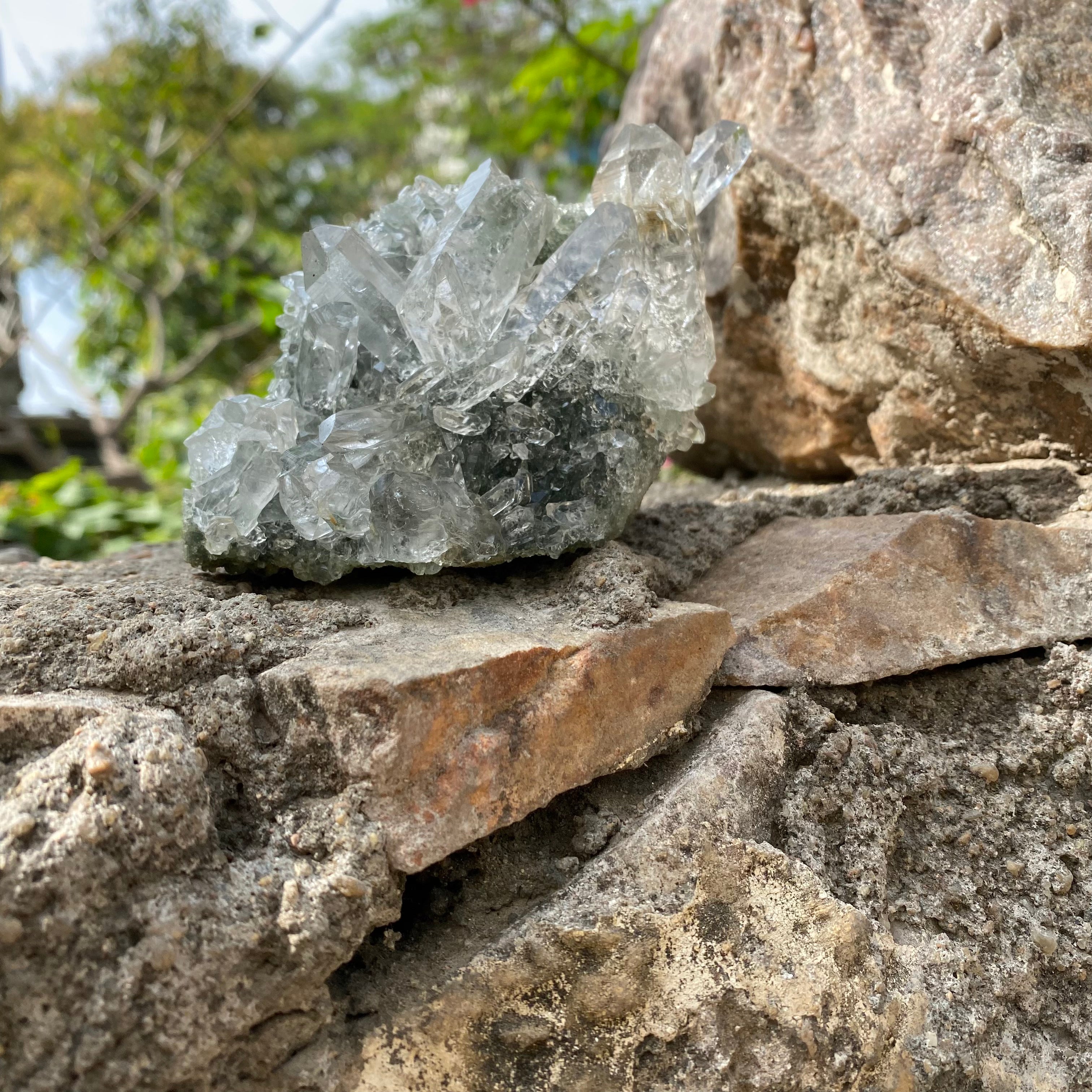 Green Chlorite Quartz Cluster 615g Natural Himalayan Crystal Mineral Specimen Raw Healing Stone Décor