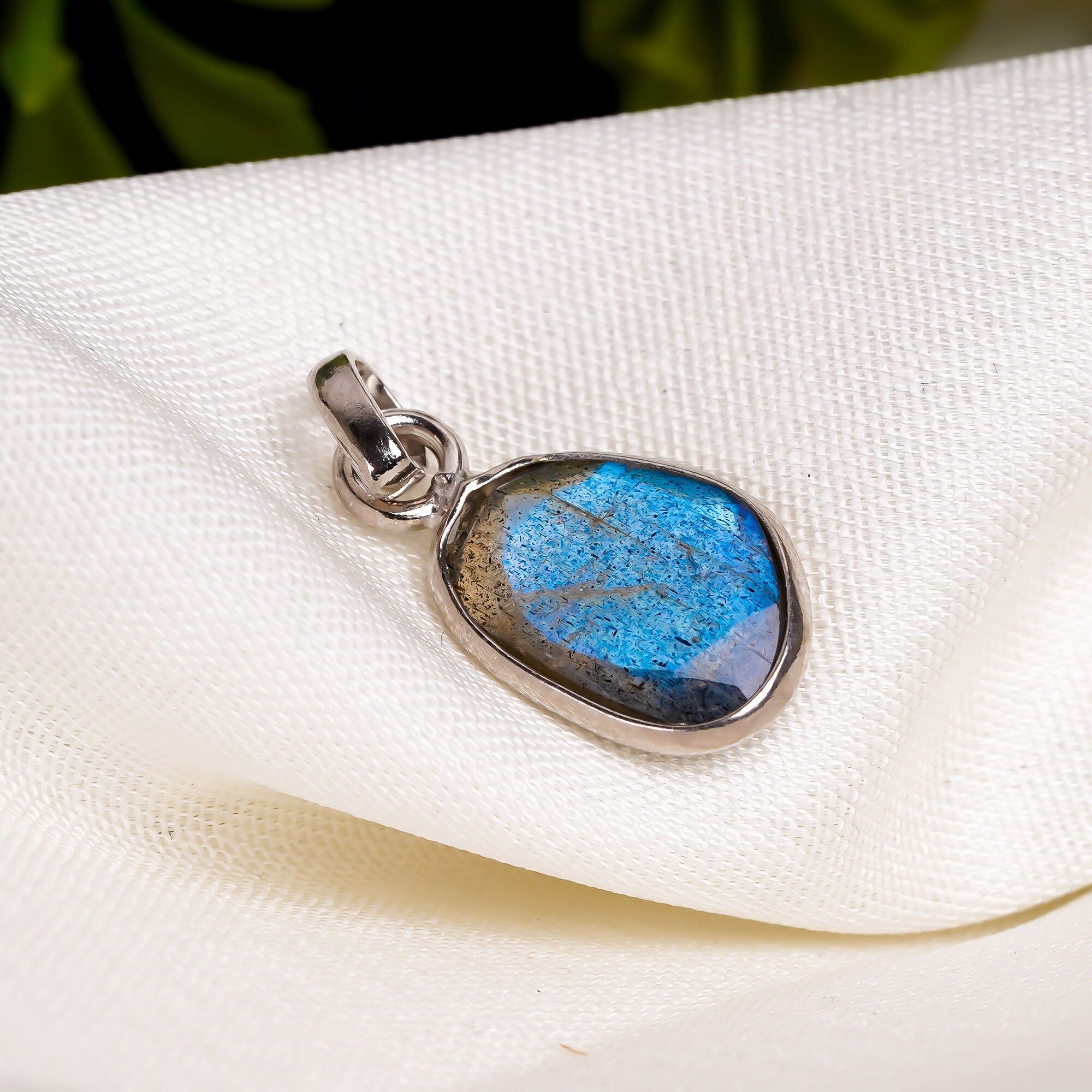 Natural Labradorite Pendant: 925 Sterling Silver Bezel, Rose Cut Gemstone