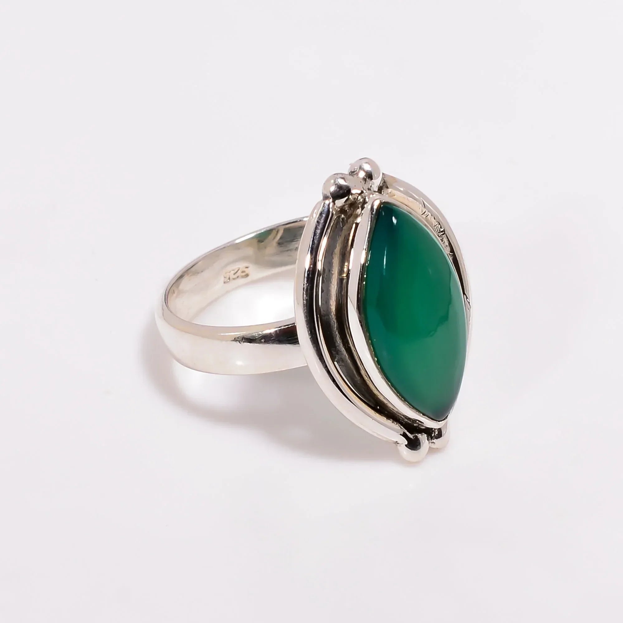 Green Onyx Ring: 925 Sterling Silver, Marquise Cabochon Gemstone