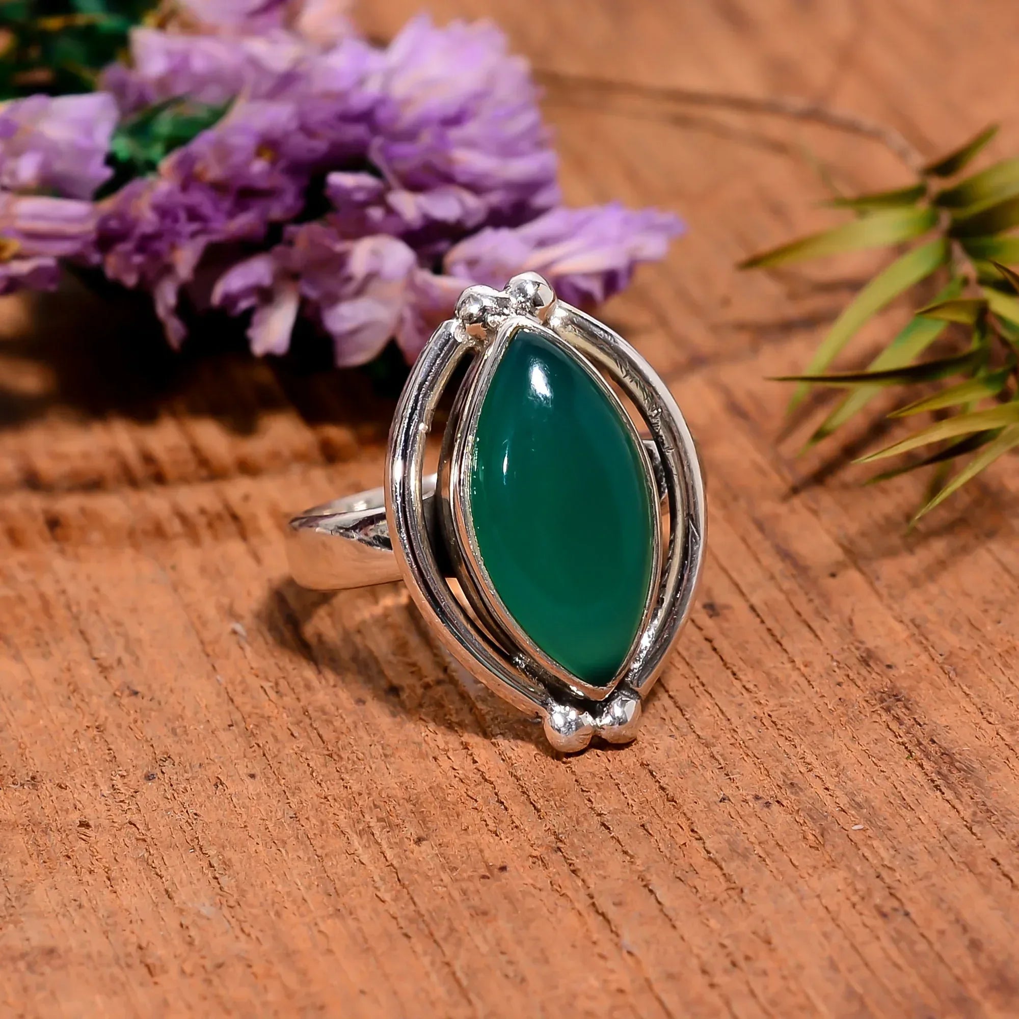 Green Onyx Ring: 925 Sterling Silver, Marquise Cabochon Gemstone