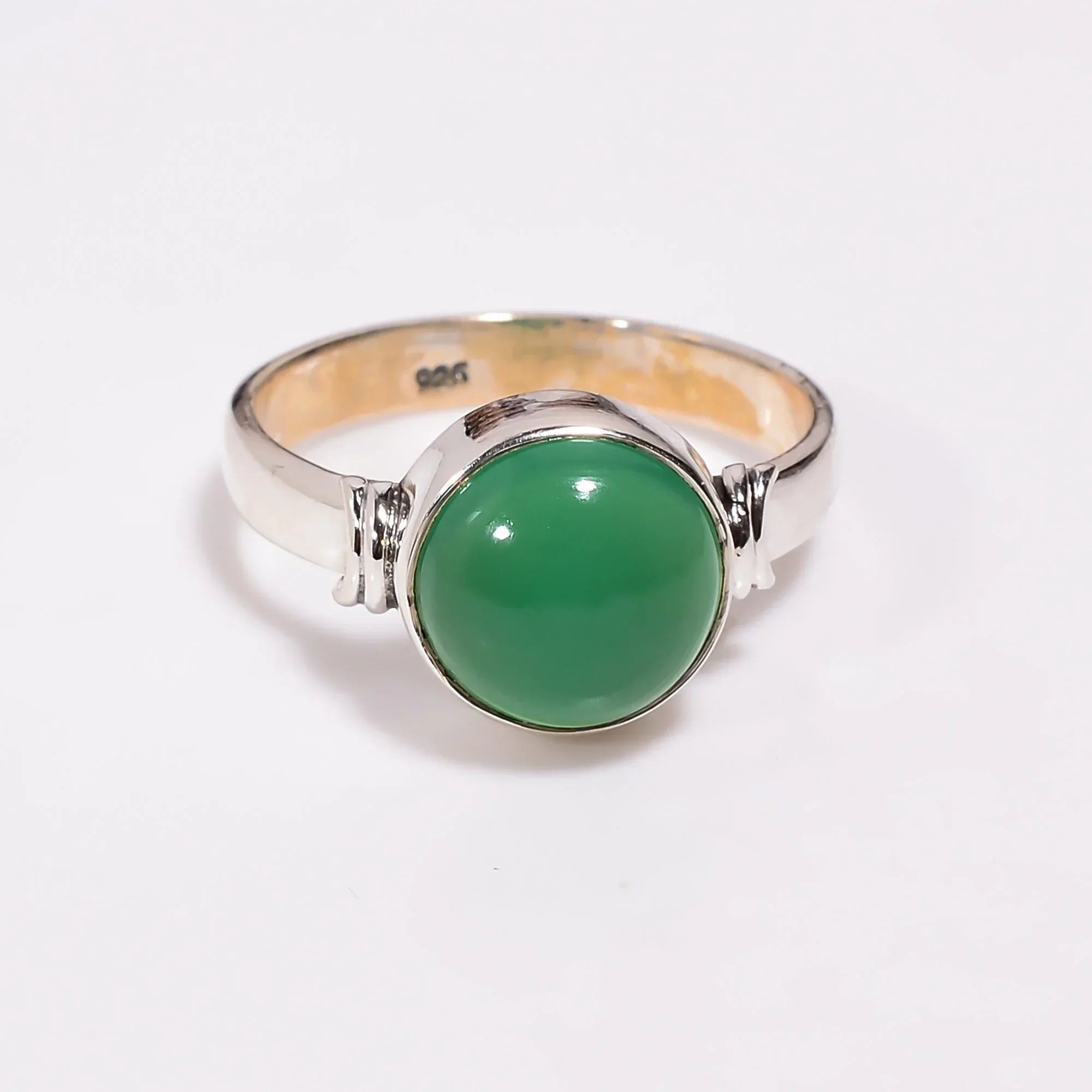 Green Onyx Ring: Round Cabochon, 925 Sterling Silver