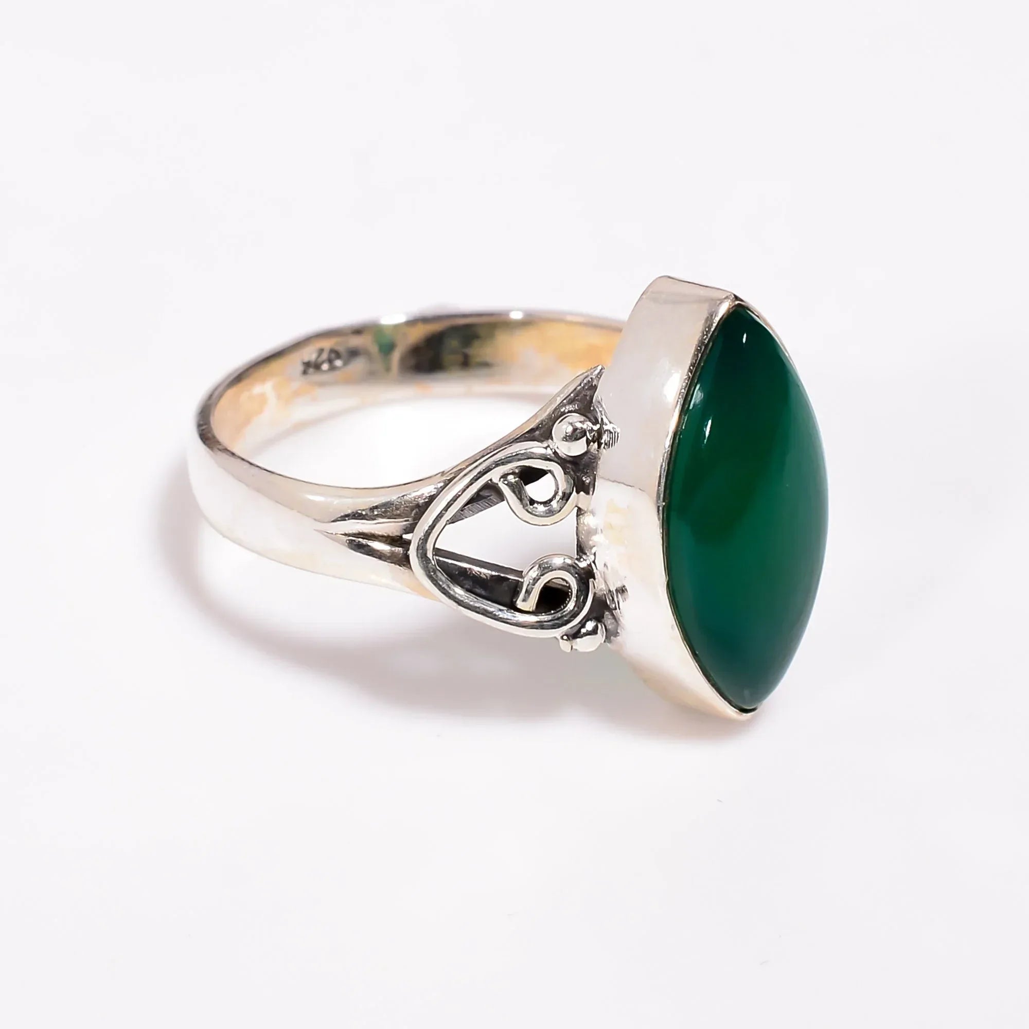 Green Onyx Ring: 925 Sterling Silver, Marquise Cabochon Gemstone