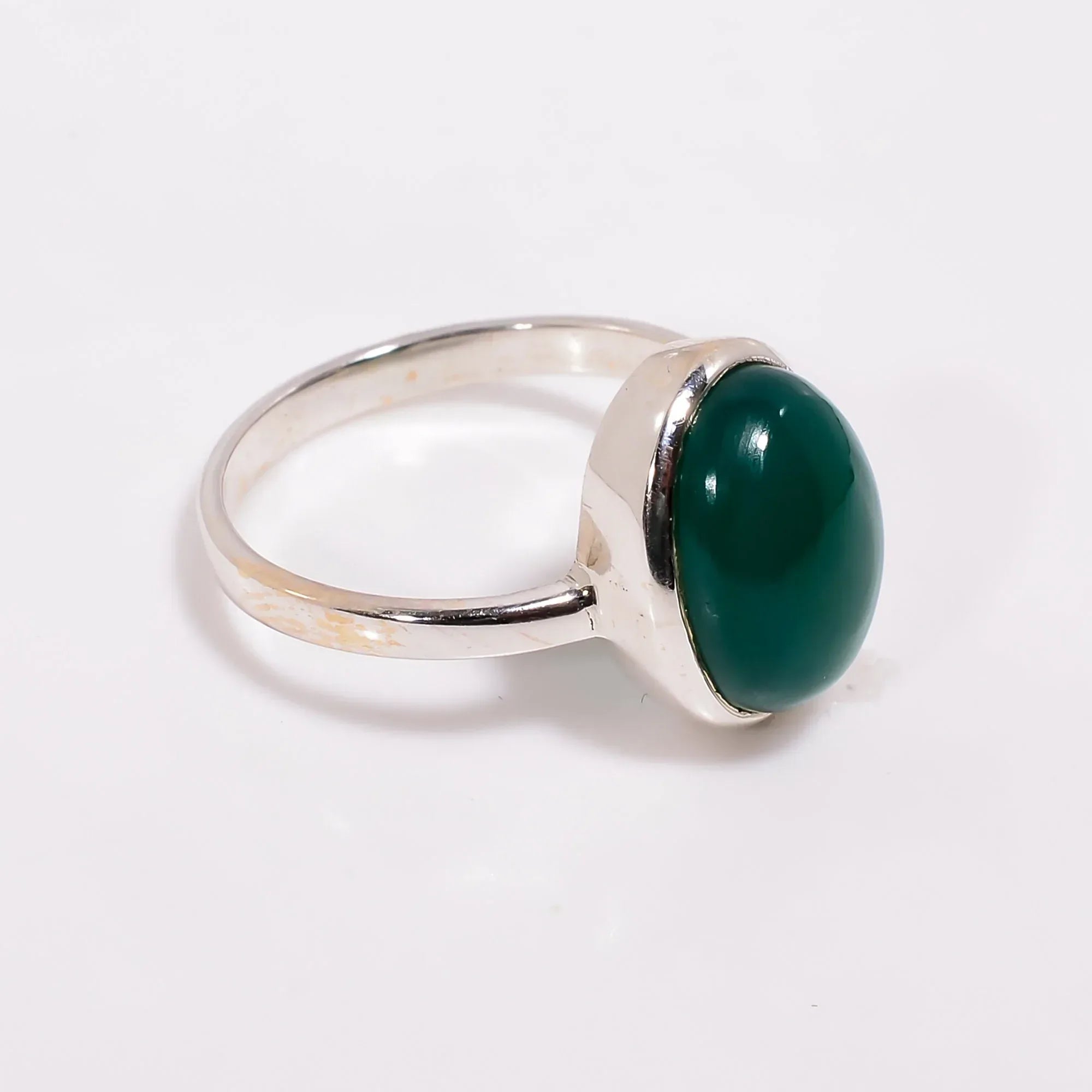 Green Onyx Ring: Oval Cabochon, 925 Sterling Silver