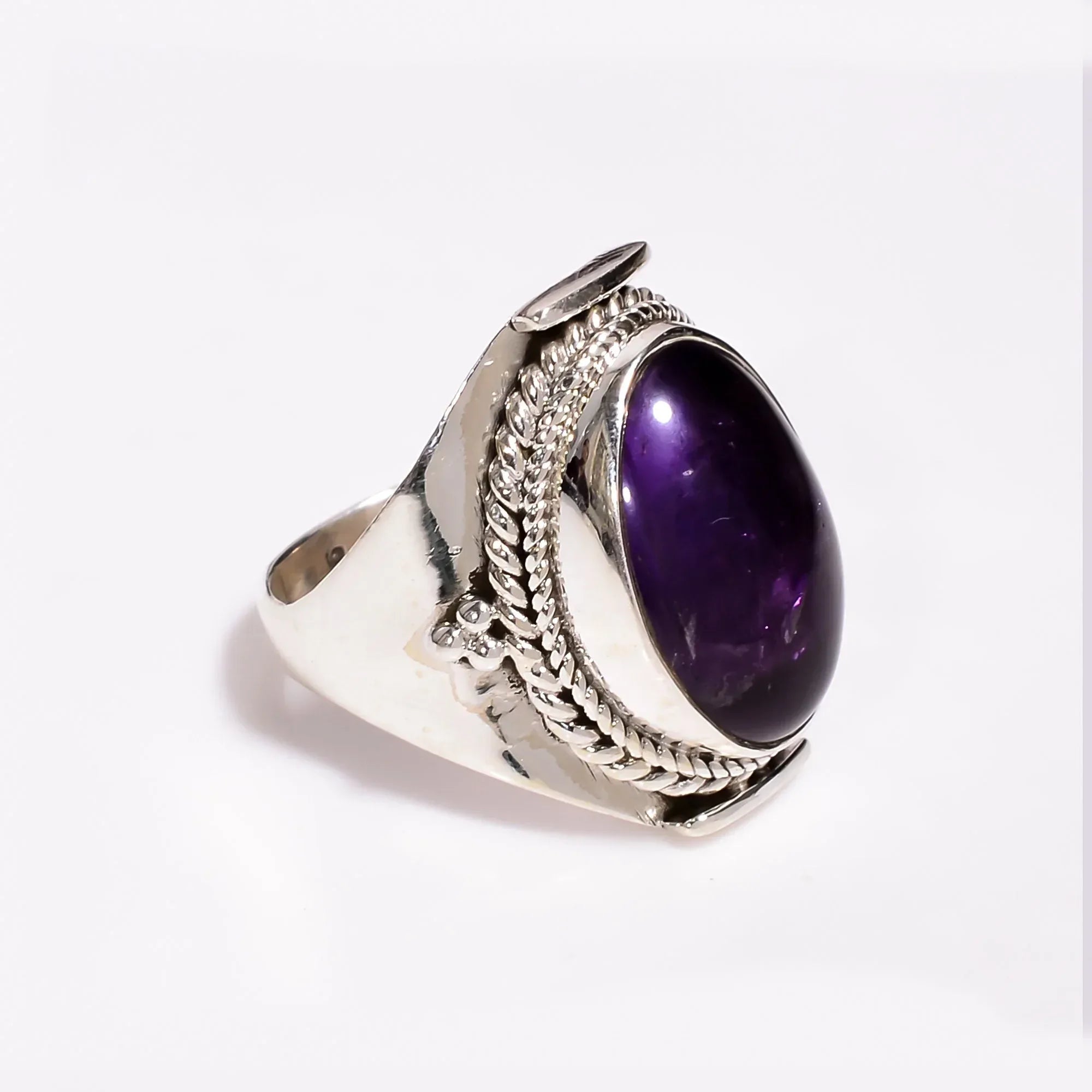 Handmade Amethyst Gemstone Ring: 925 Sterling Silver Jewelry