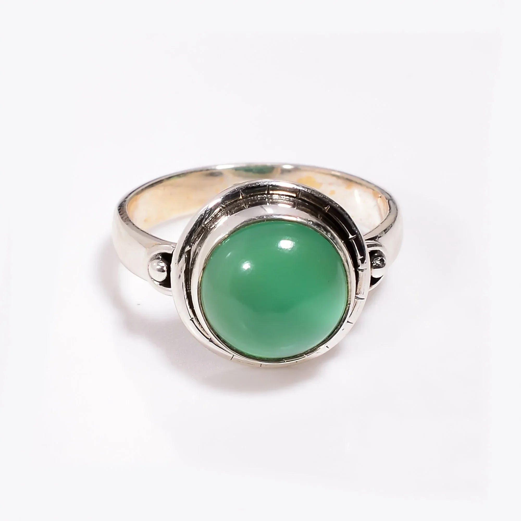 Green Onyx Sterling Silver Ring: Natural Gemstone, Healing Jewelry