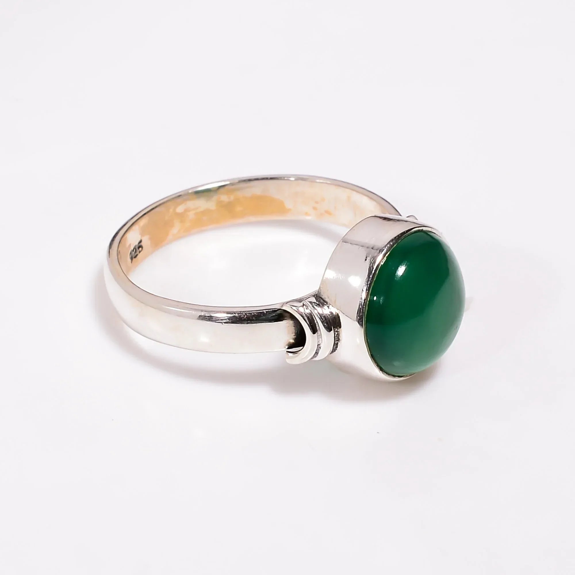 Green Onyx Ring: Round Cabochon, 925 Sterling Silver