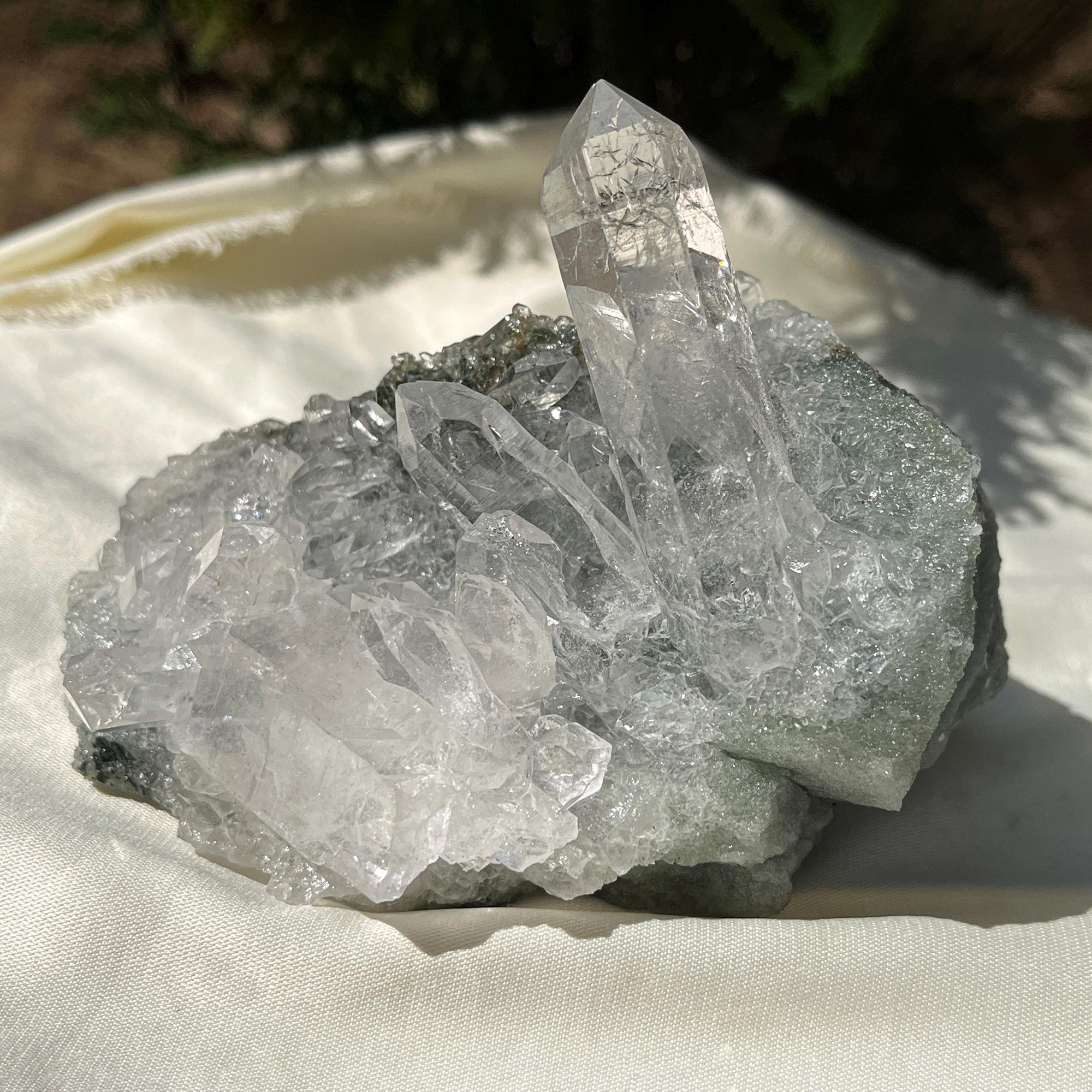 Natural Green Chlorite Quartz Crystal 440gm Himalayan Manihar Cluster Raw Pointed Specimen Rough Cluster