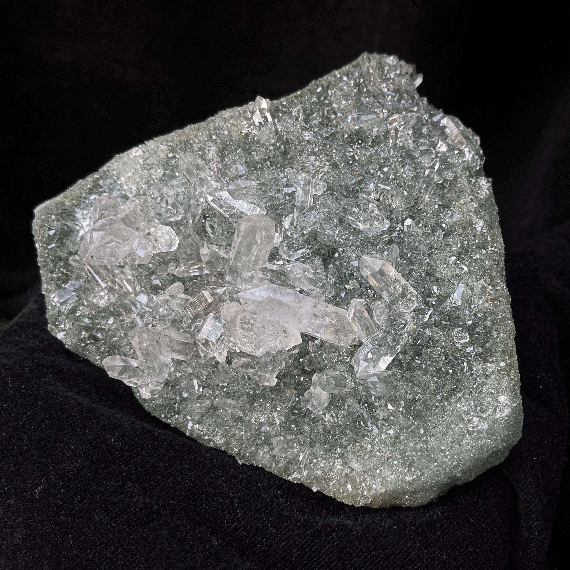 Green Chlorite Quartz Cluster: Himalayan Crystal Healing Home Decor 900gm
