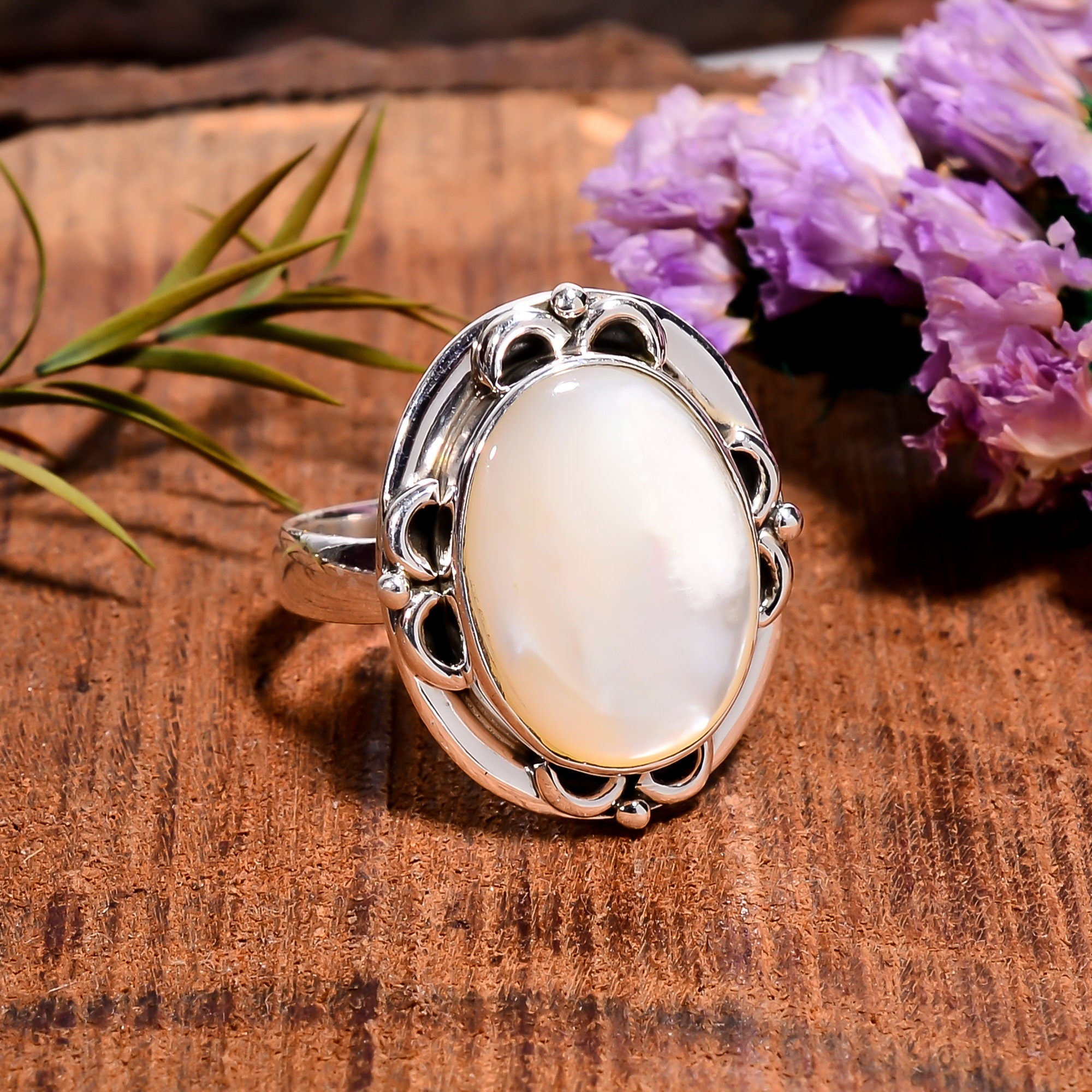 Pearl Statement Ring: Oval Cabochon, 925 Sterling Silver