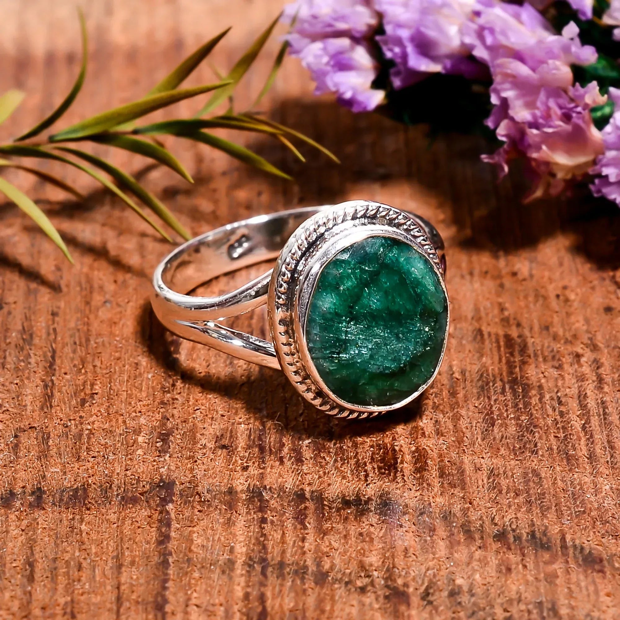 925 Silver Ring: Handmade Green Corundum Emerald Gemstone