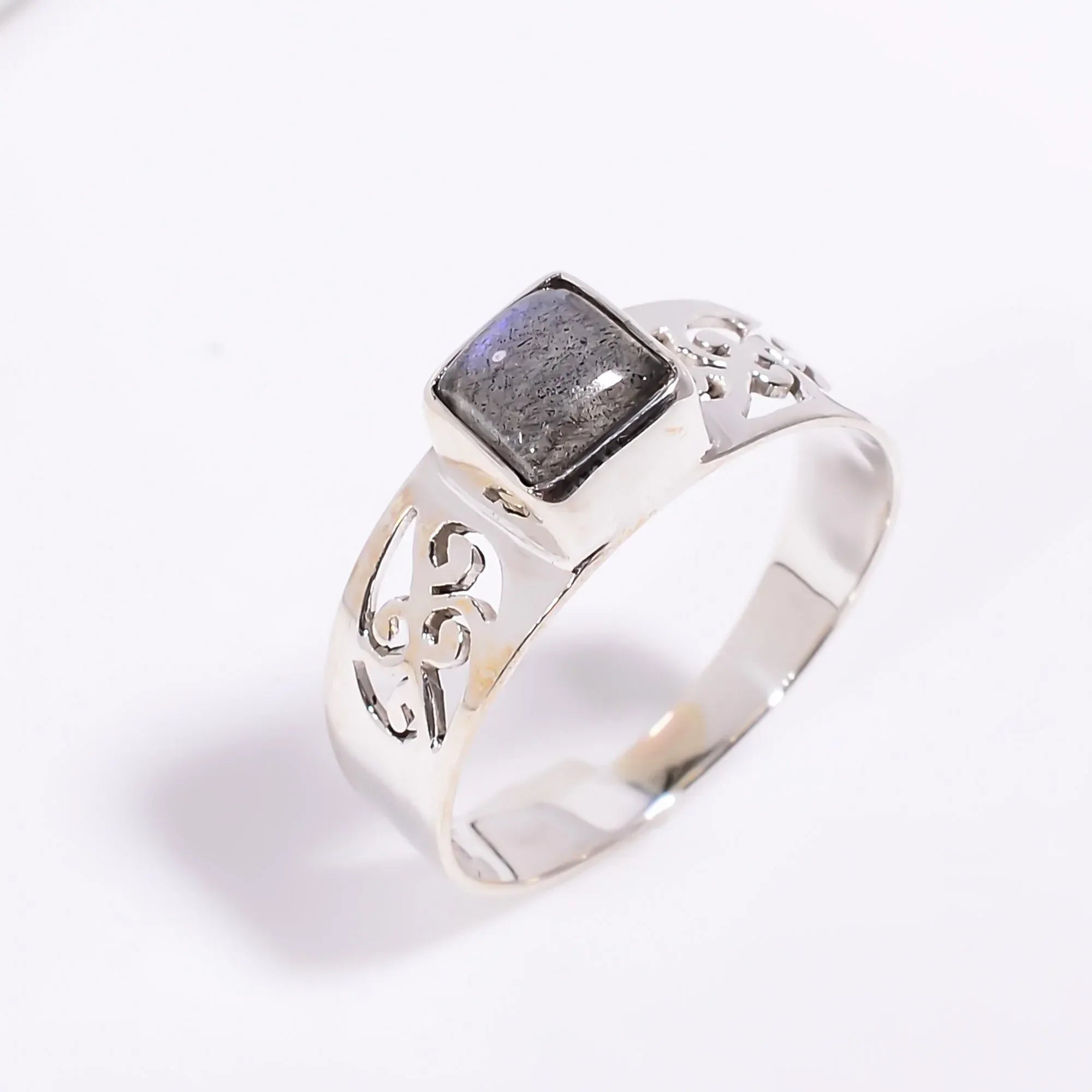 Handmade Labradorite Silver Ring with Adjustable Band - Natural Gemstone Elegance
