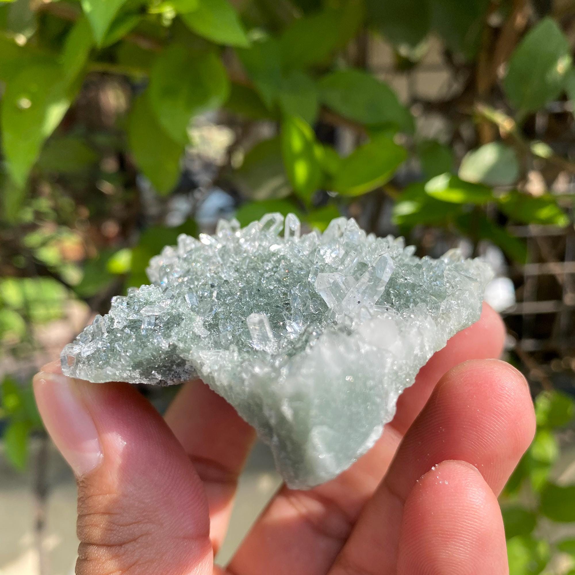 Green Chlorite Quartz Crystal Cluster: Healing Stone for Meditation 115gm