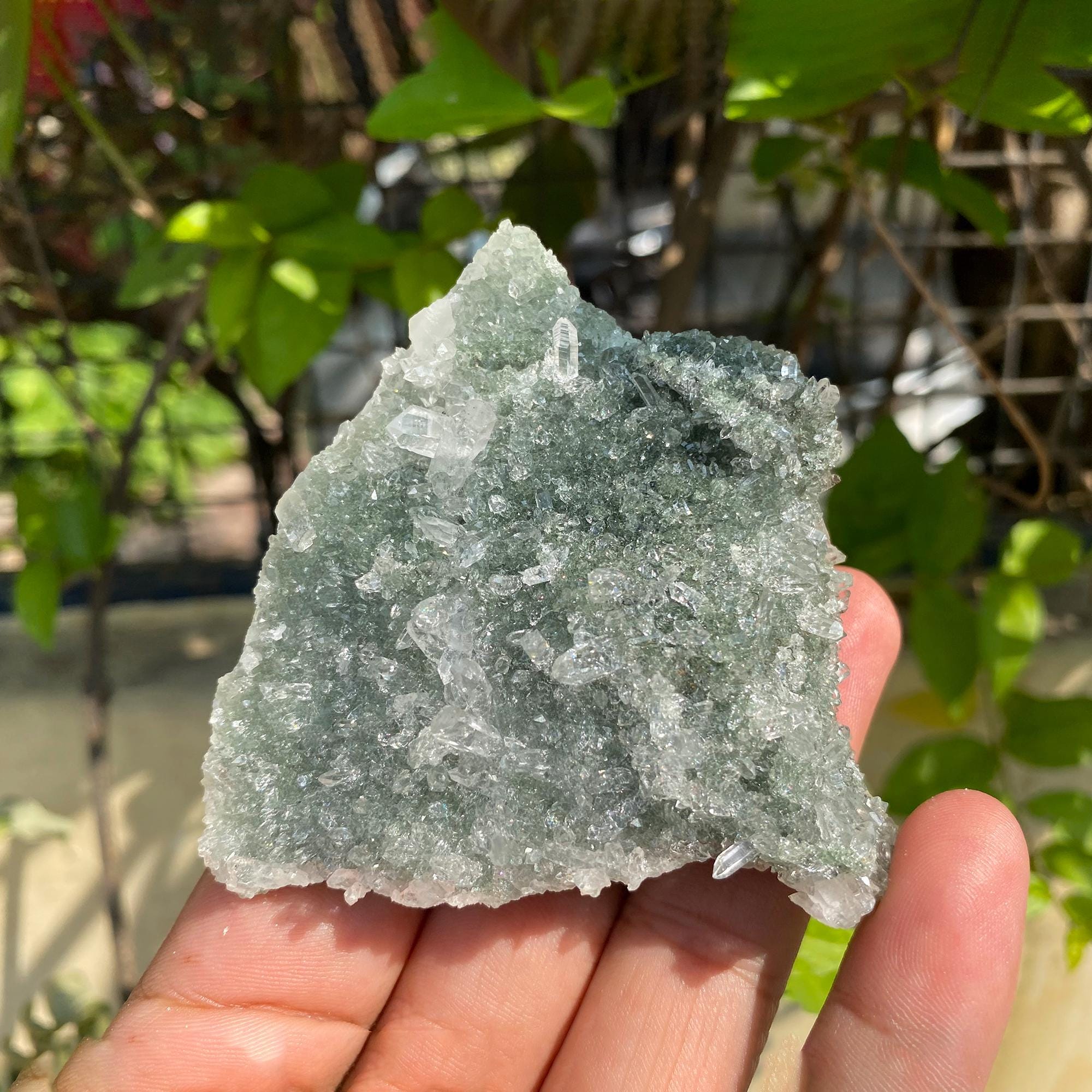 Green Chlorite Quartz Crystal Cluster: Healing Stone for Meditation 115gm