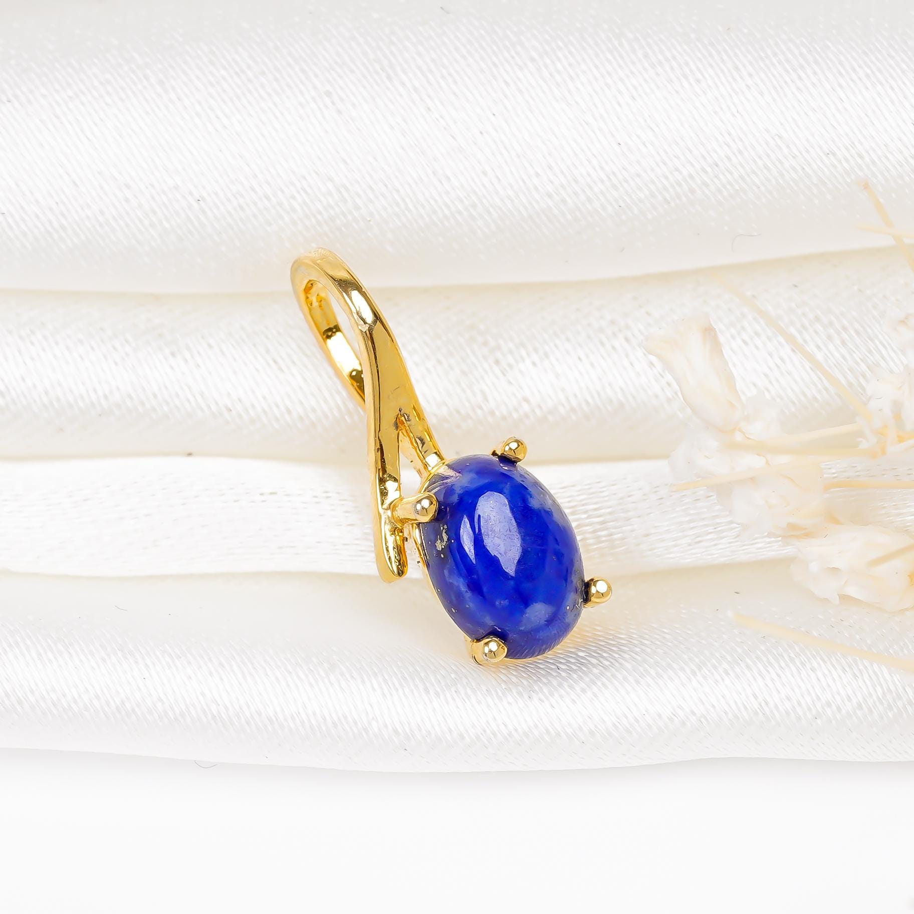 Lapis Lazuli Pendant: 925 Sterling Silver, Yellow Gold Finish