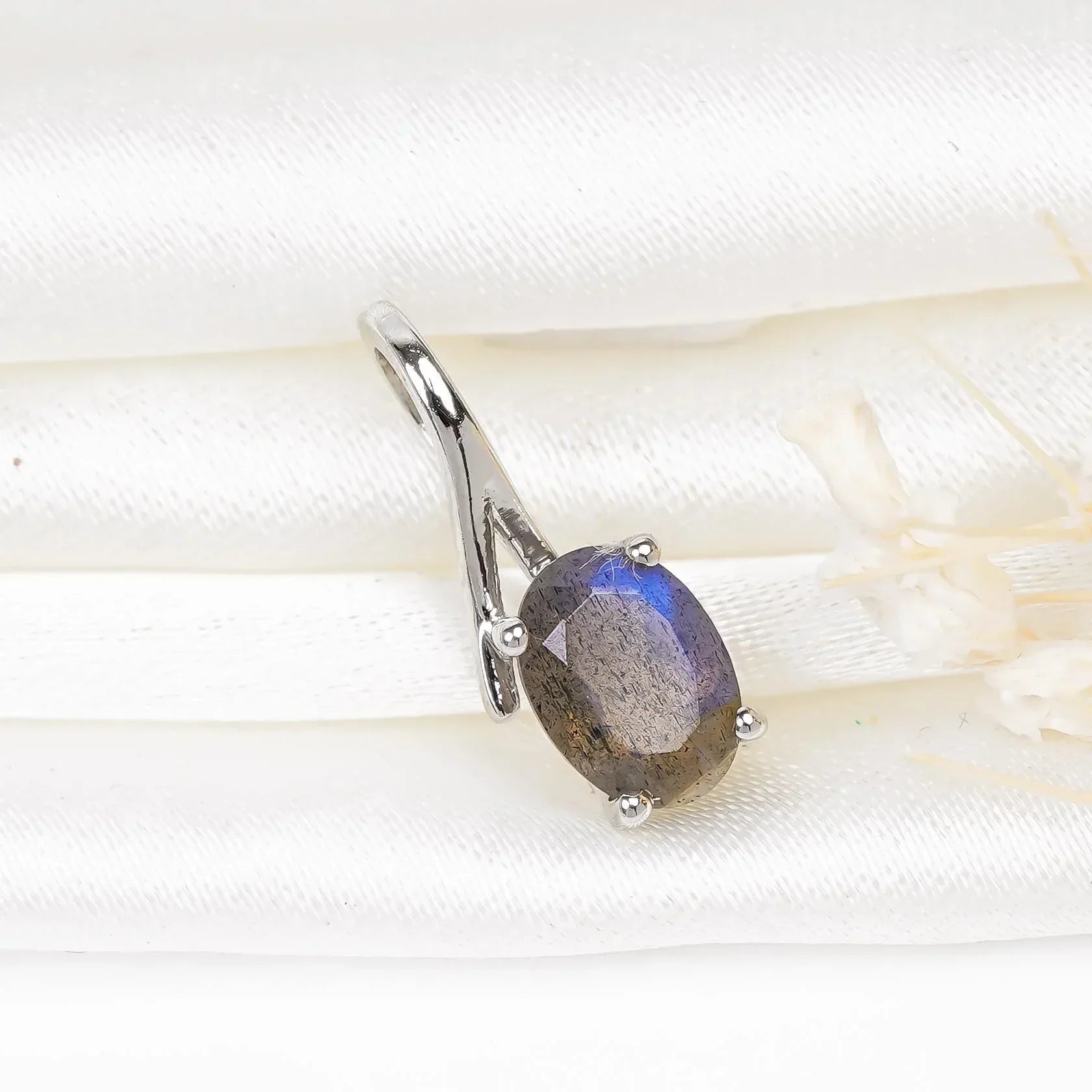 Labradorite Gemstone Pendant: 925 Sterling Silver Oval Jewelry Jewelry