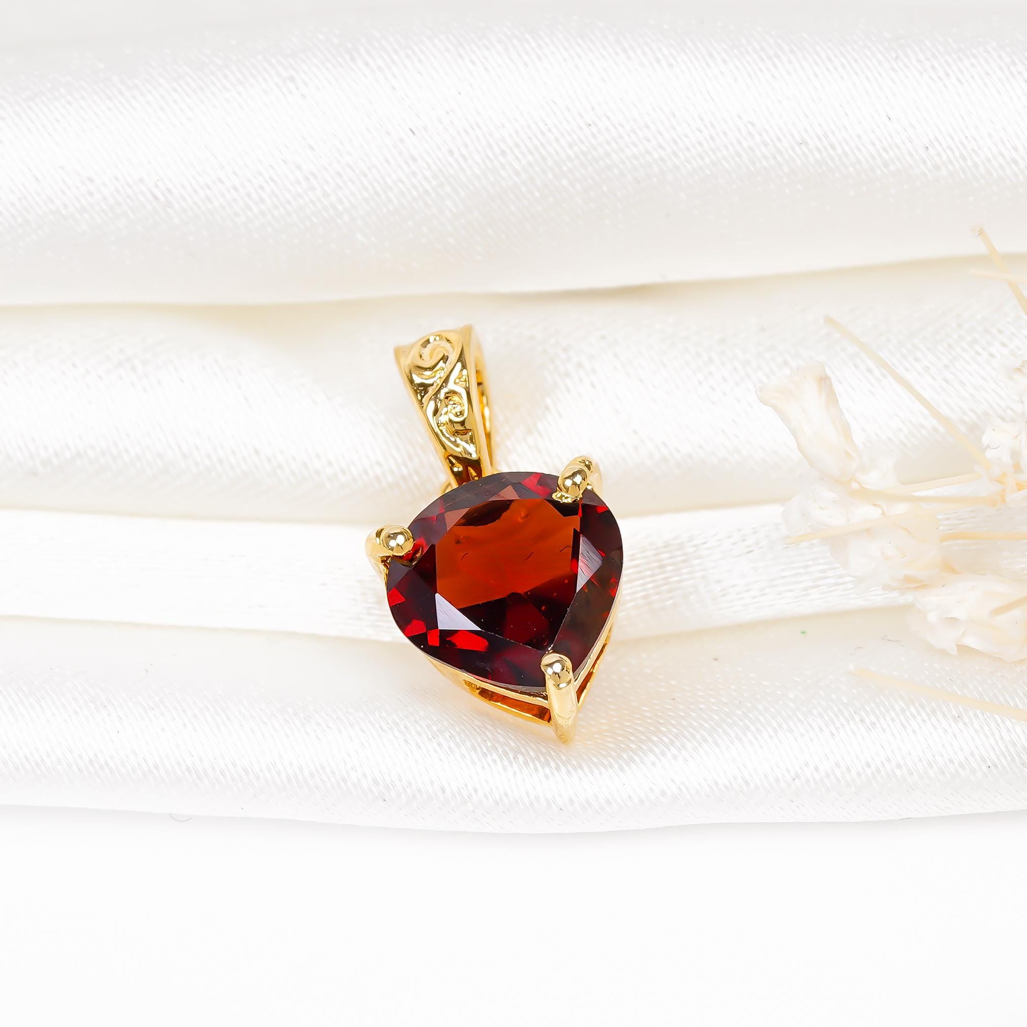 Faceted Garnet Heart Pendant: 925 Sterling Silver Necklace
