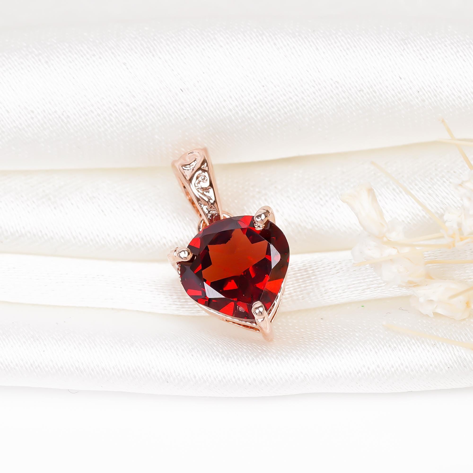 Faceted Garnet Heart Pendant: 925 Sterling Silver Necklace