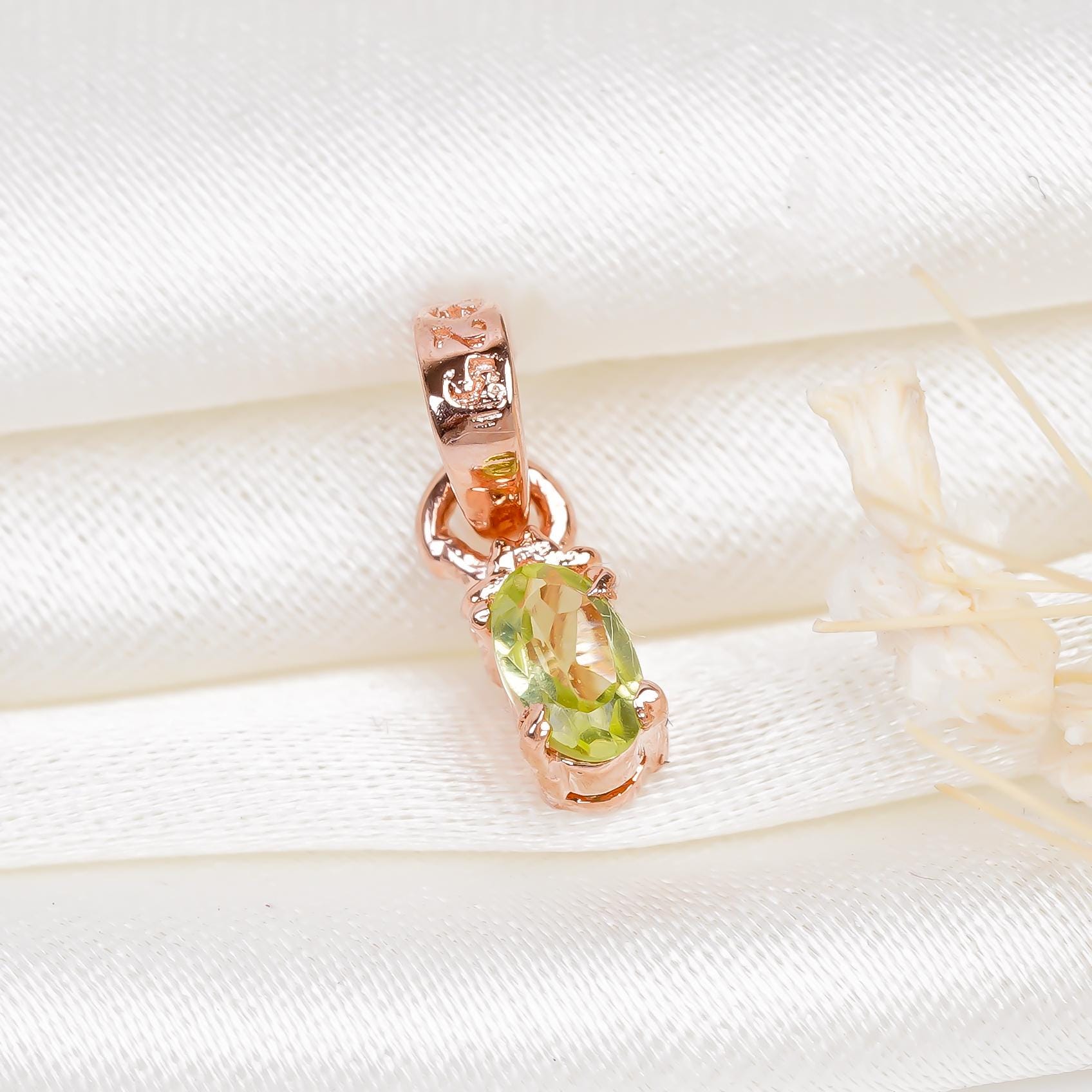 Handmade Green Peridot Pendant: 925 Silver Oval Gemstone Jewelry