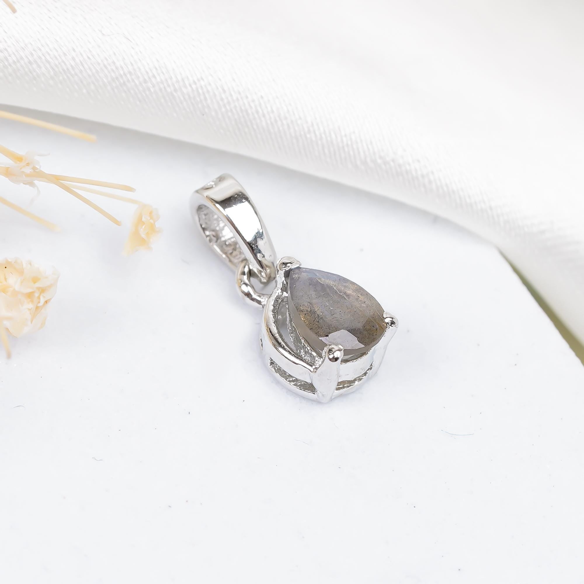 Labradorite Gemstone Pendant: 925 Sterling Silver Pear Cut