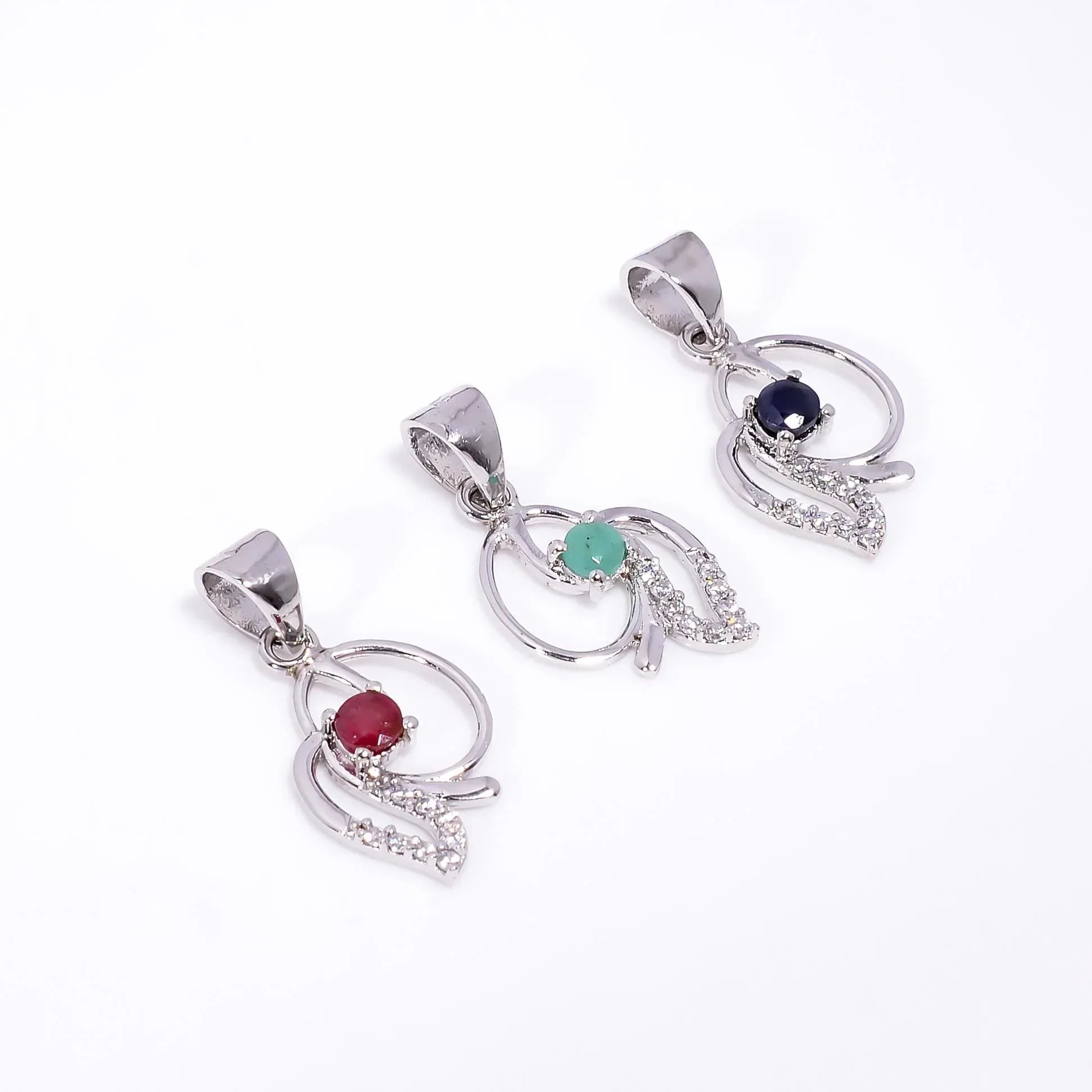 Emerald Pendant: 925 Sterling Silver, Round Gemstone, Handmade Jewelry