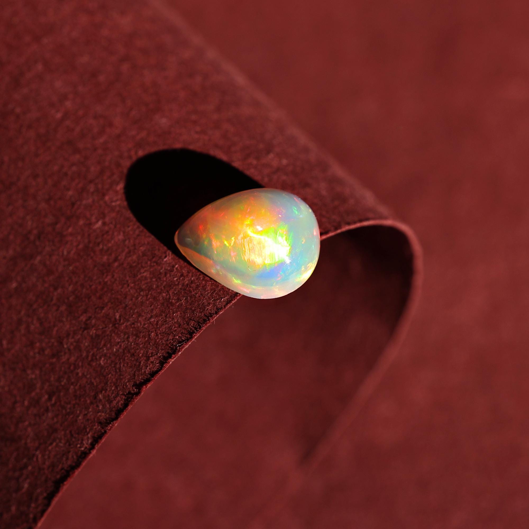 Natural White Ethiopian Fire Opal Cabochon: 2 Carat Gemstone for Jewelry Making