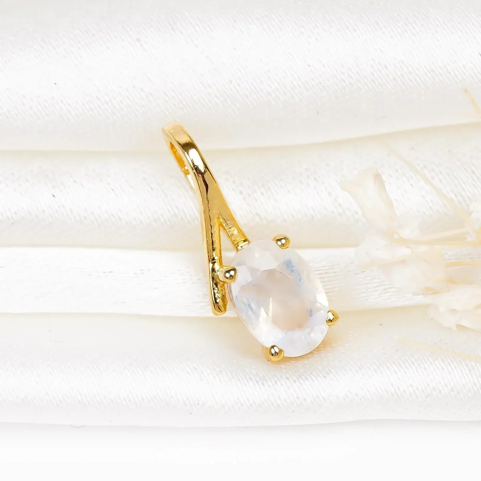 Rainbow Moonstone Pendant: 925 Sterling Silver Oval Gemstone Jewelry