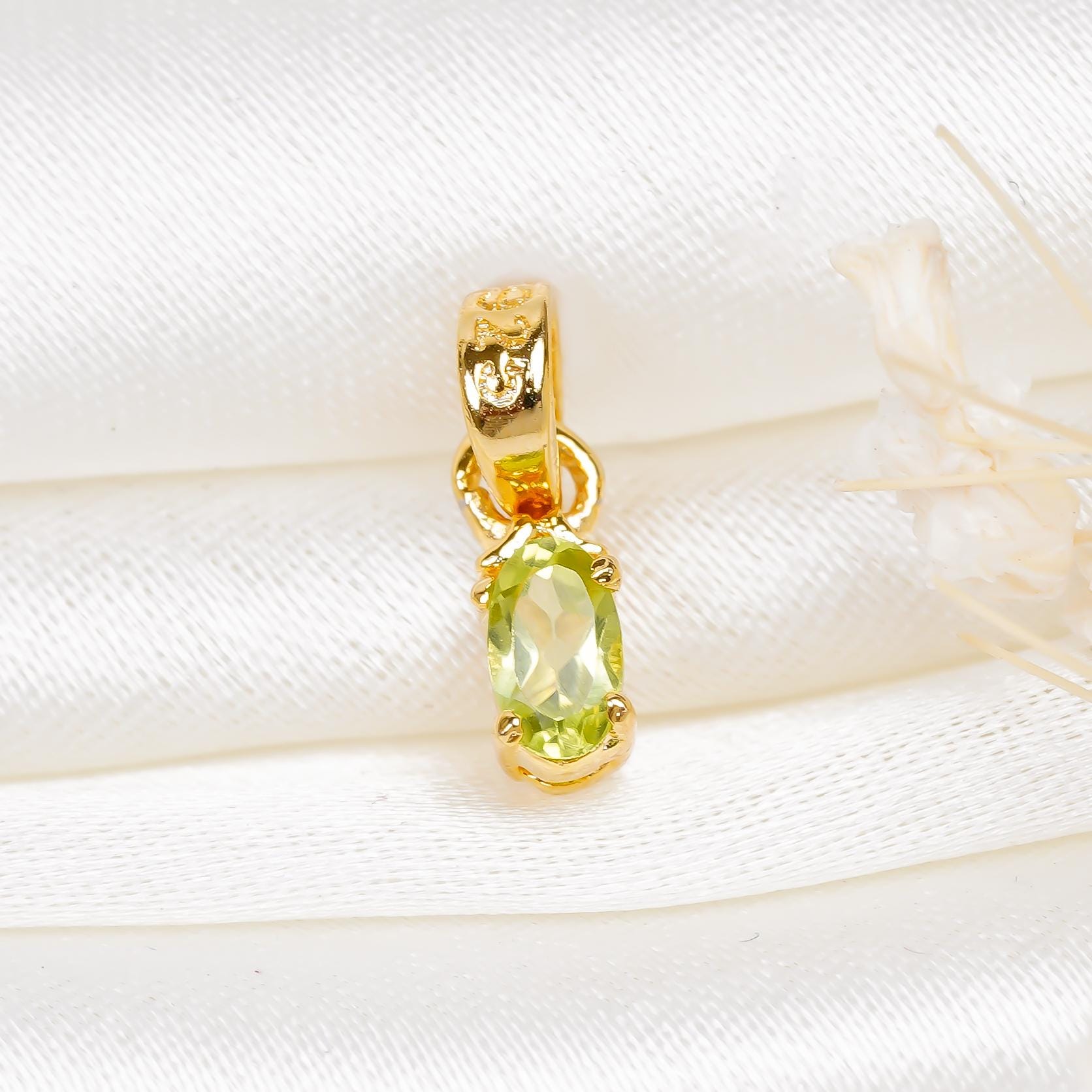 Handmade Green Peridot Pendant: 925 Silver Oval Gemstone Jewelry