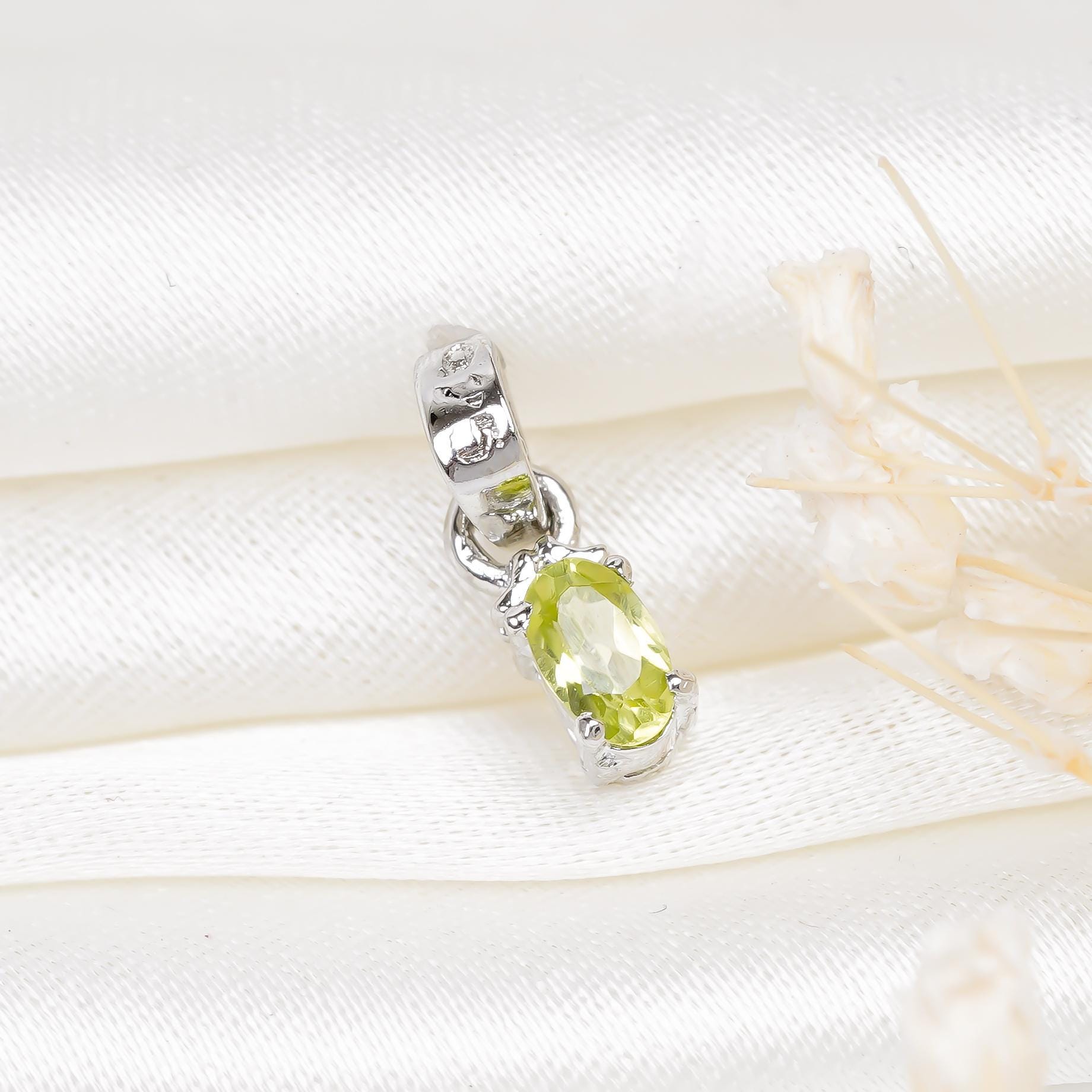 Handmade Green Peridot Pendant: 925 Silver Oval Gemstone Jewelry