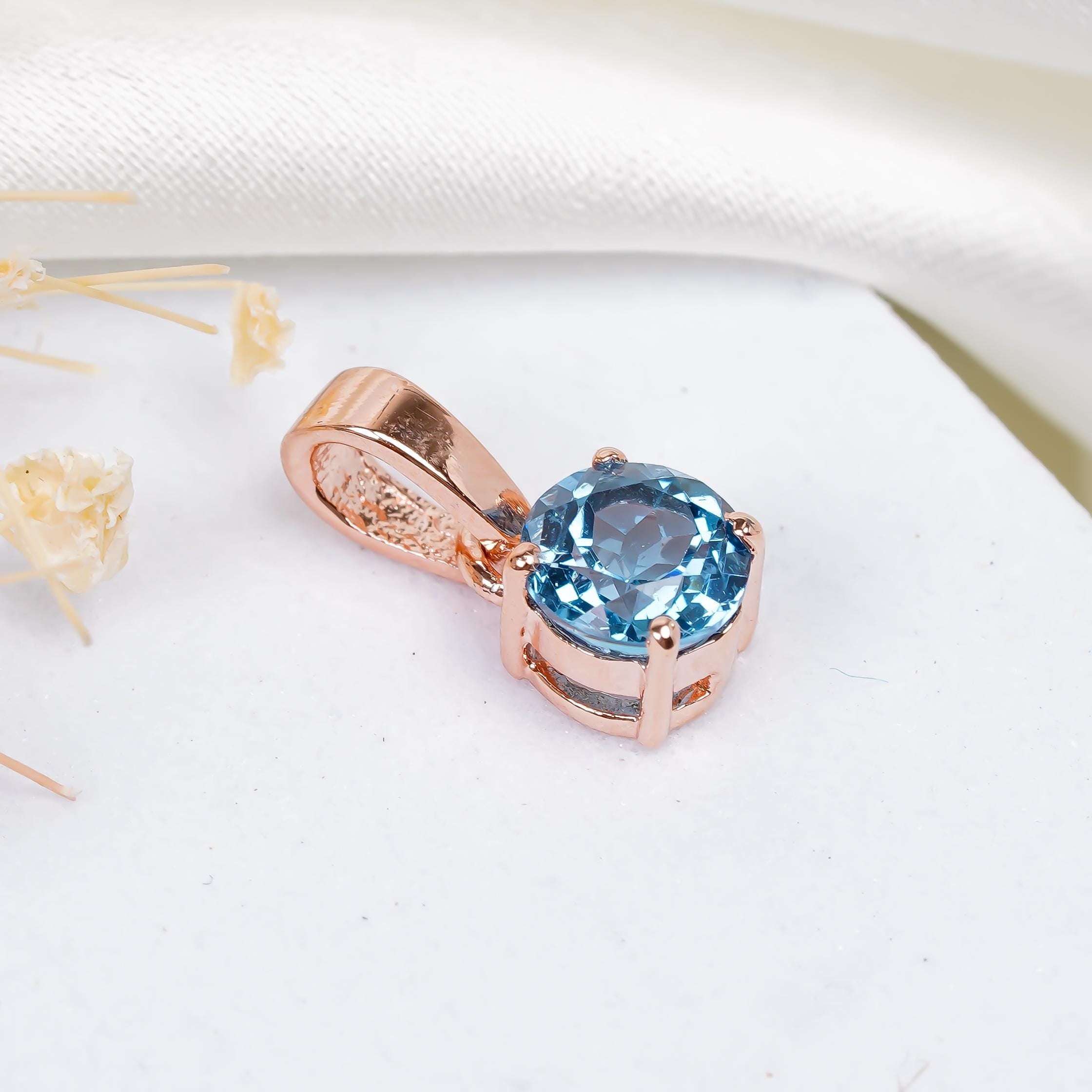 London Blue Topaz Pendant: 925 Sterling Silver, 6mm Round Cut