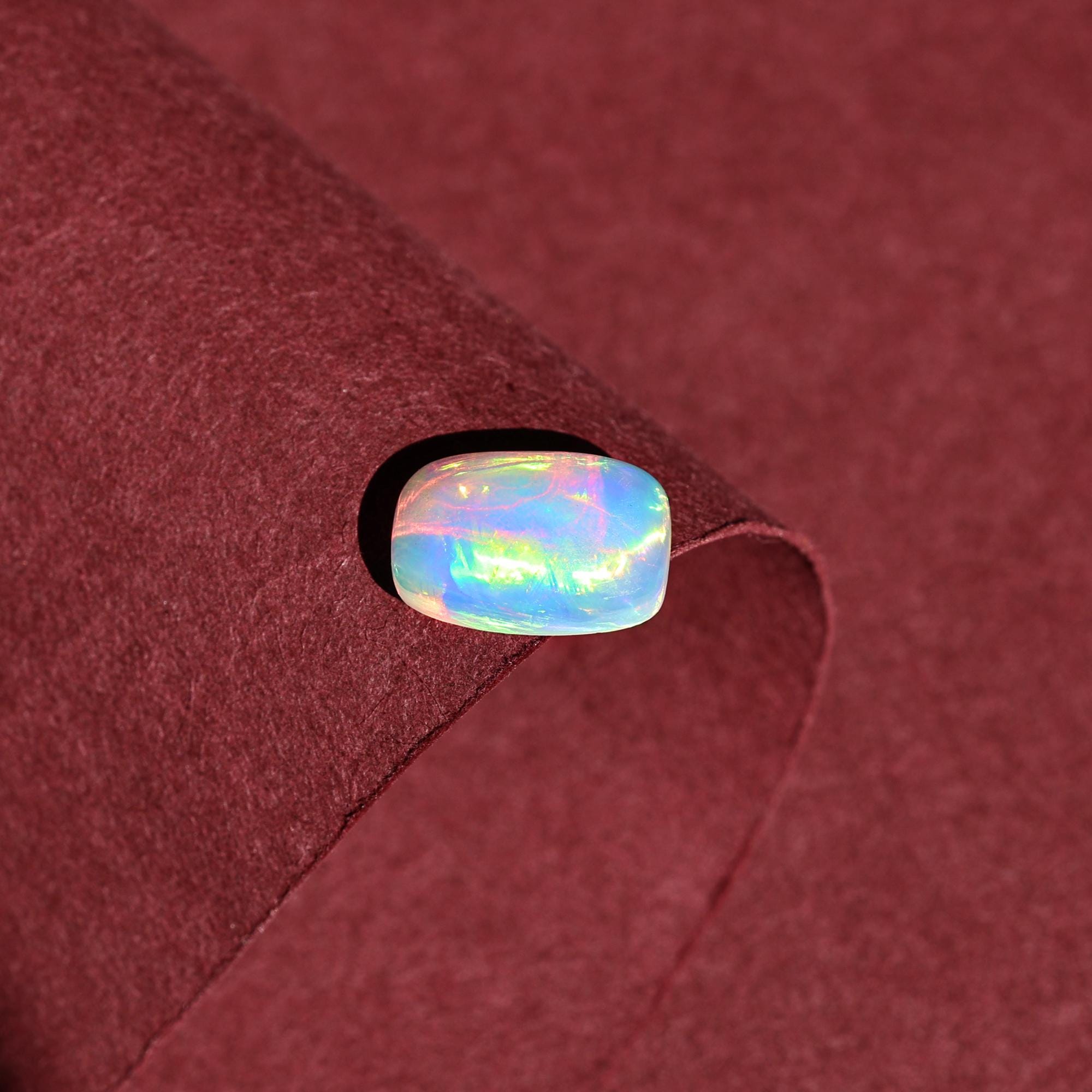 Ethiopian Fire Opal Cabochon: 1.85 Carat White Gemstone for Jewelry