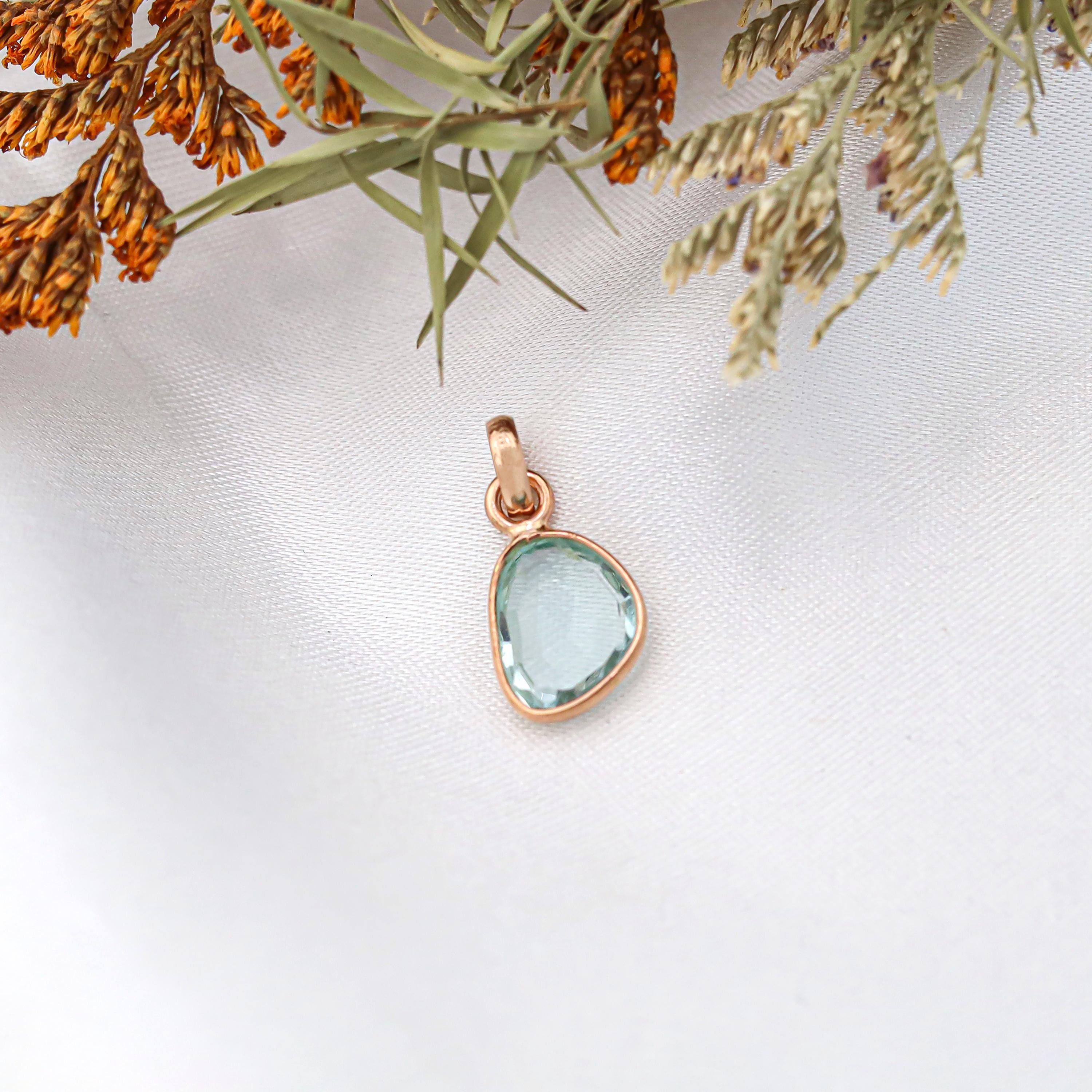 Handmade Aquamarine Rose Cut Pendant: 925 Sterling Silver Necklace