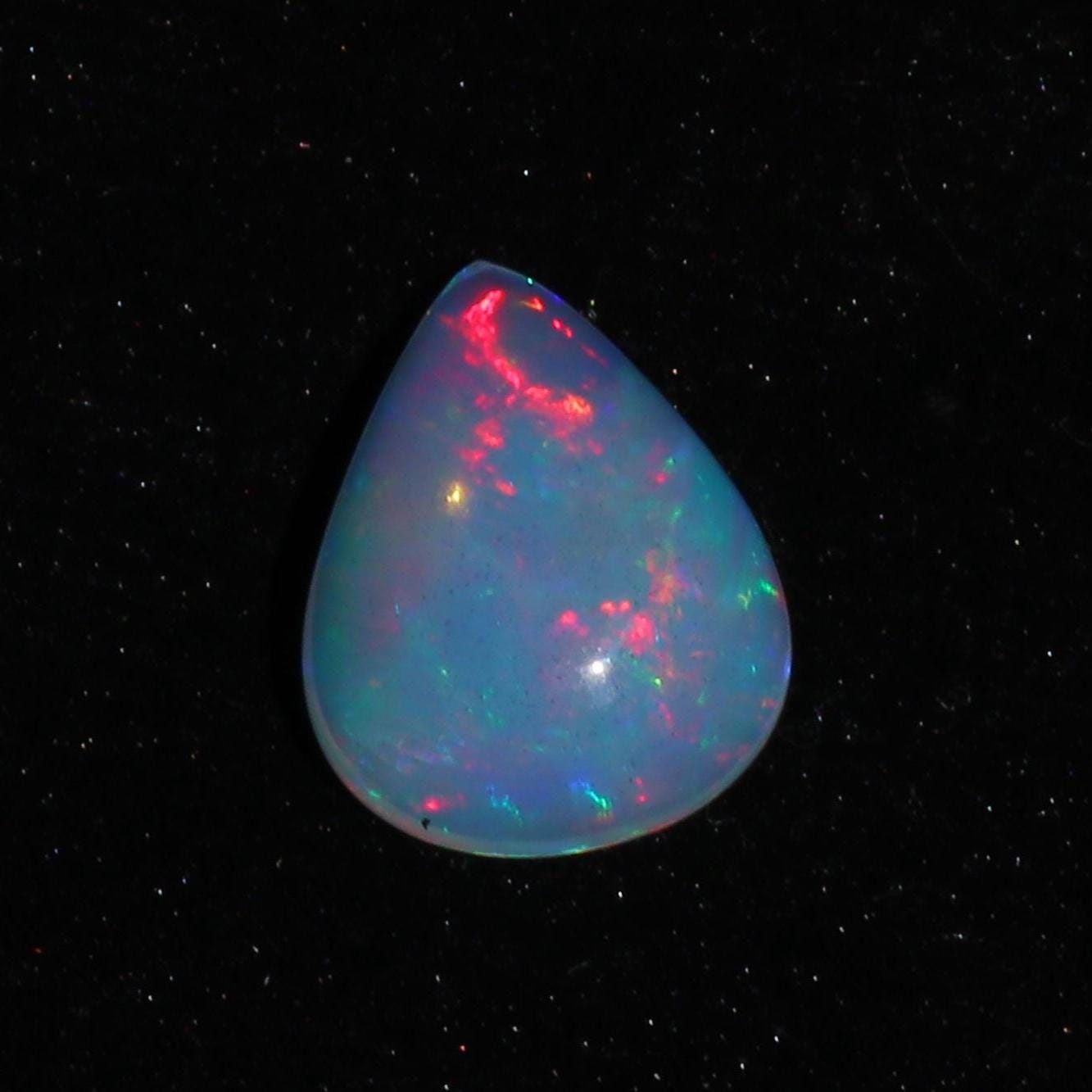 4.7ct Welo Opal Cabochon: Ethiopian White Fire Gemstone for Jewelry