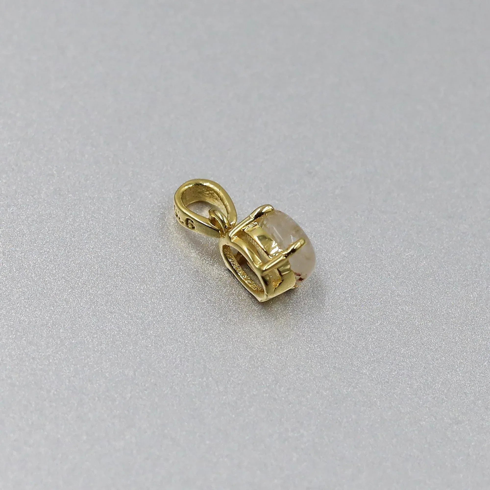 Golden Rutile Quartz 925 Sterling Silver Pendant - Oval Cabochon