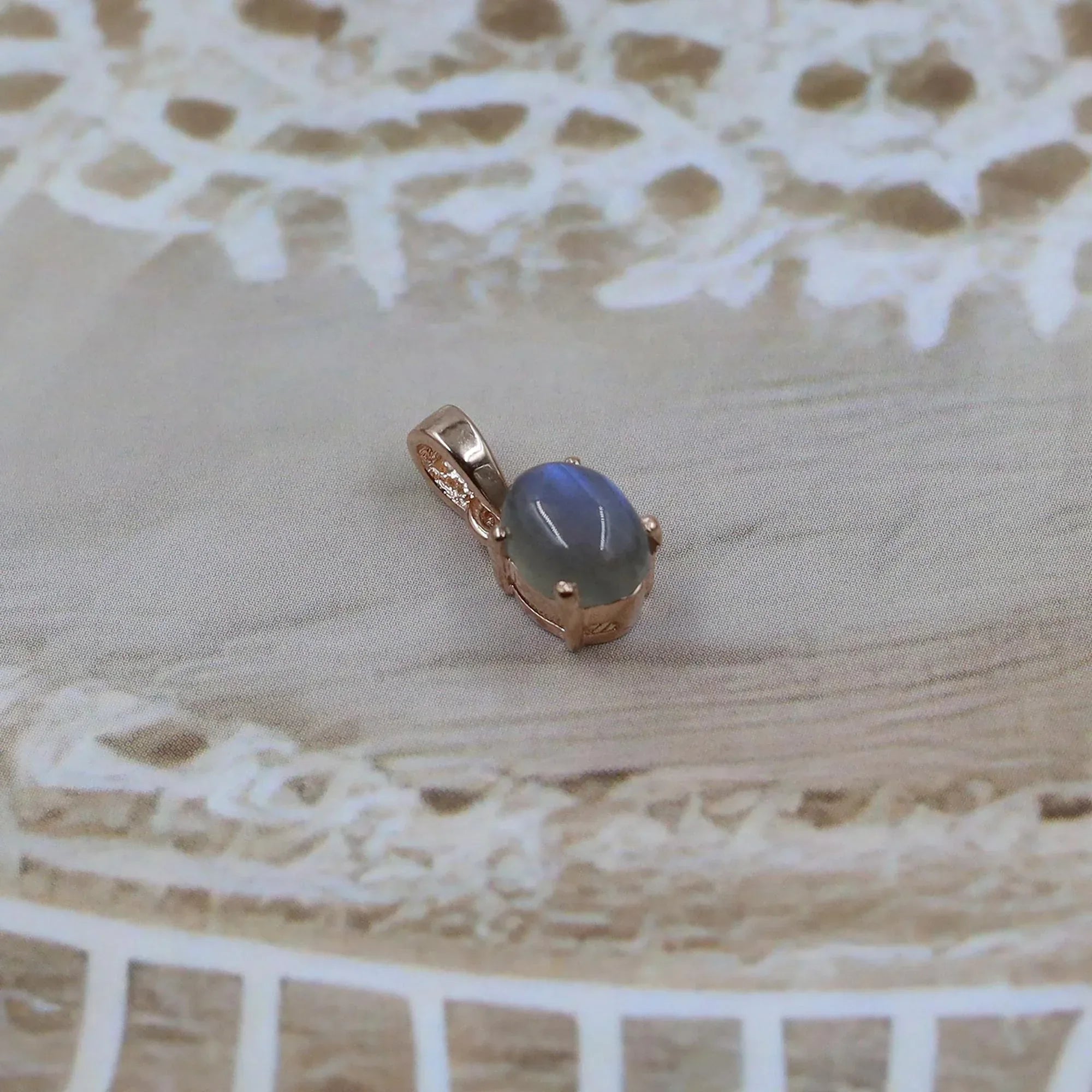 Blue Flash Labradorite 925 Silver Pendant: Vintage Boho Necklace