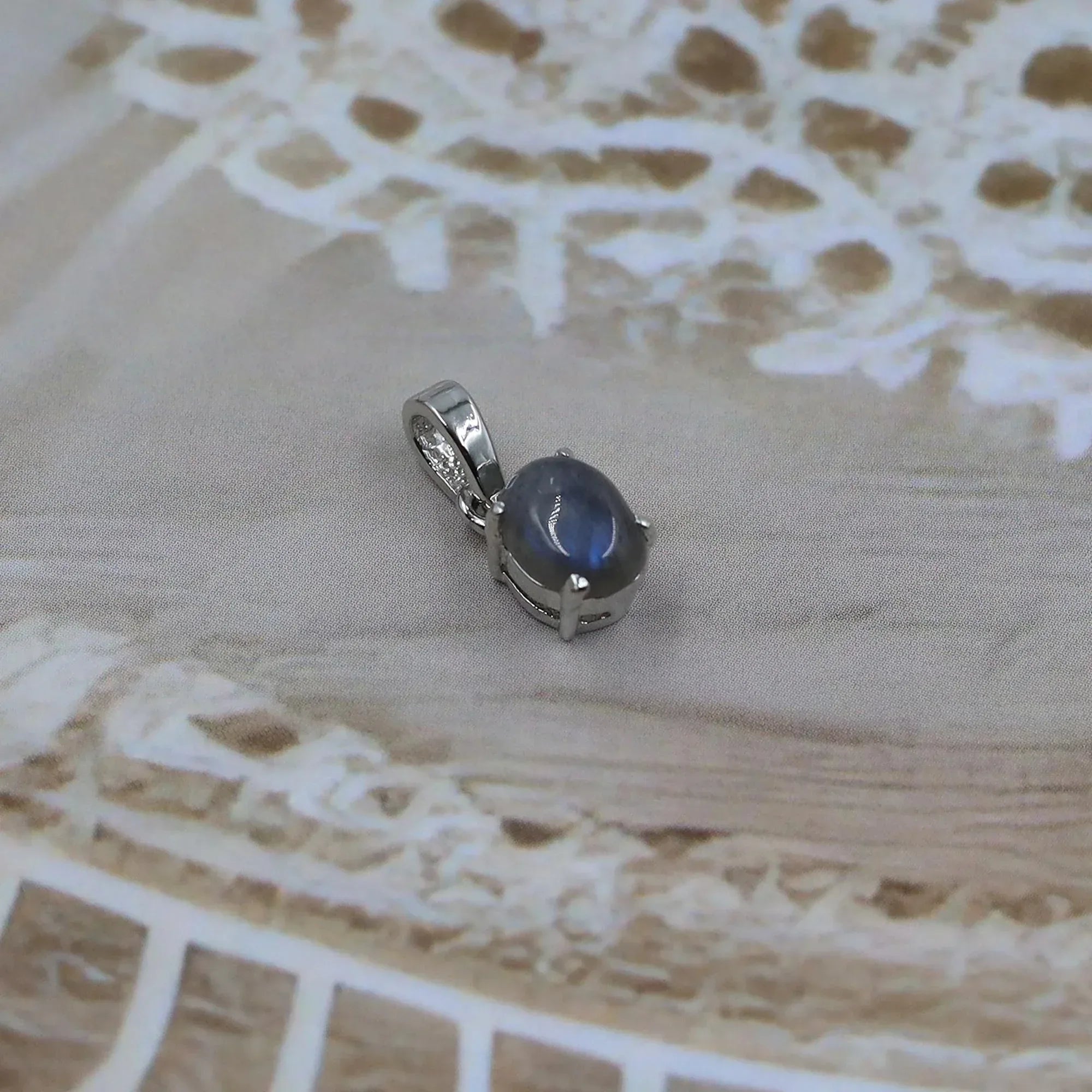 Blue Flash Labradorite 925 Silver Pendant: Vintage Boho Necklace