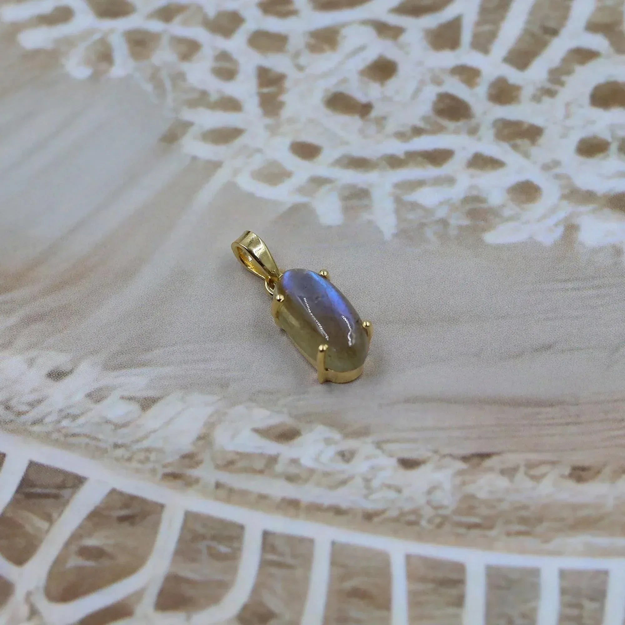 Blue Flash Labradorite 925 Silver Pendant: Boho Gemstone Necklace