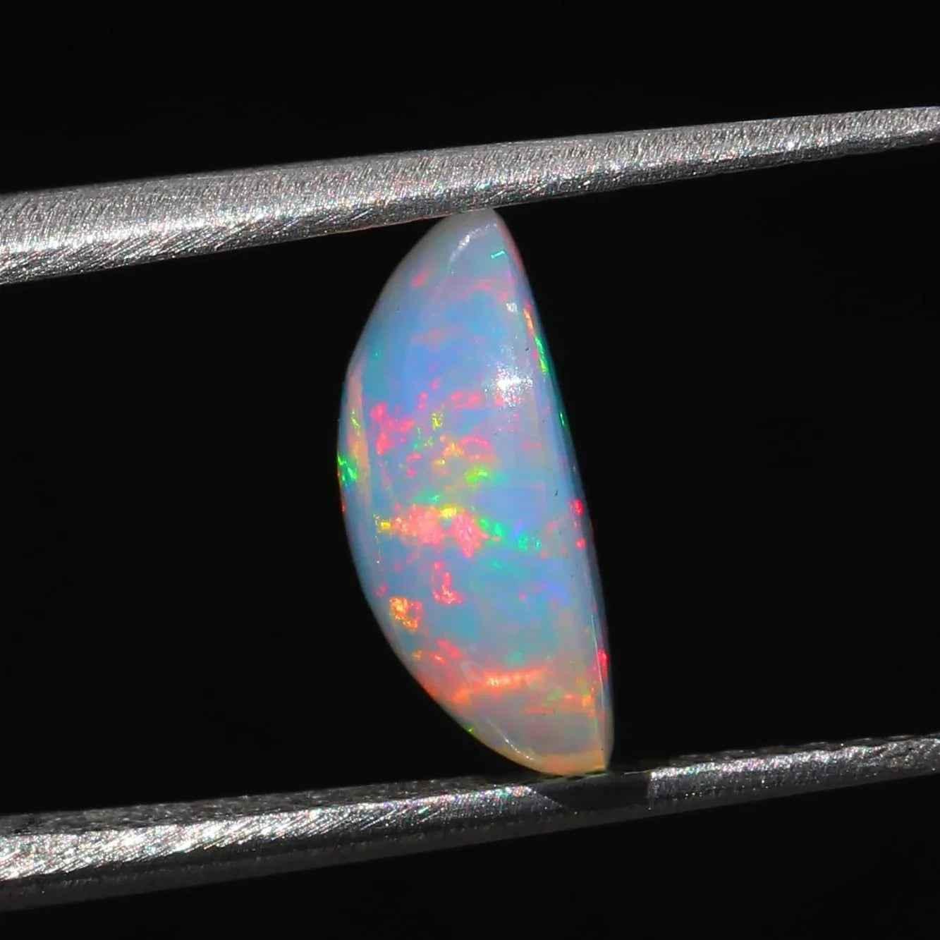 Ethiopian Welo Opal Cabochon Gemstone 2.6ct - AAA Quality Oval Cut loose gemstones