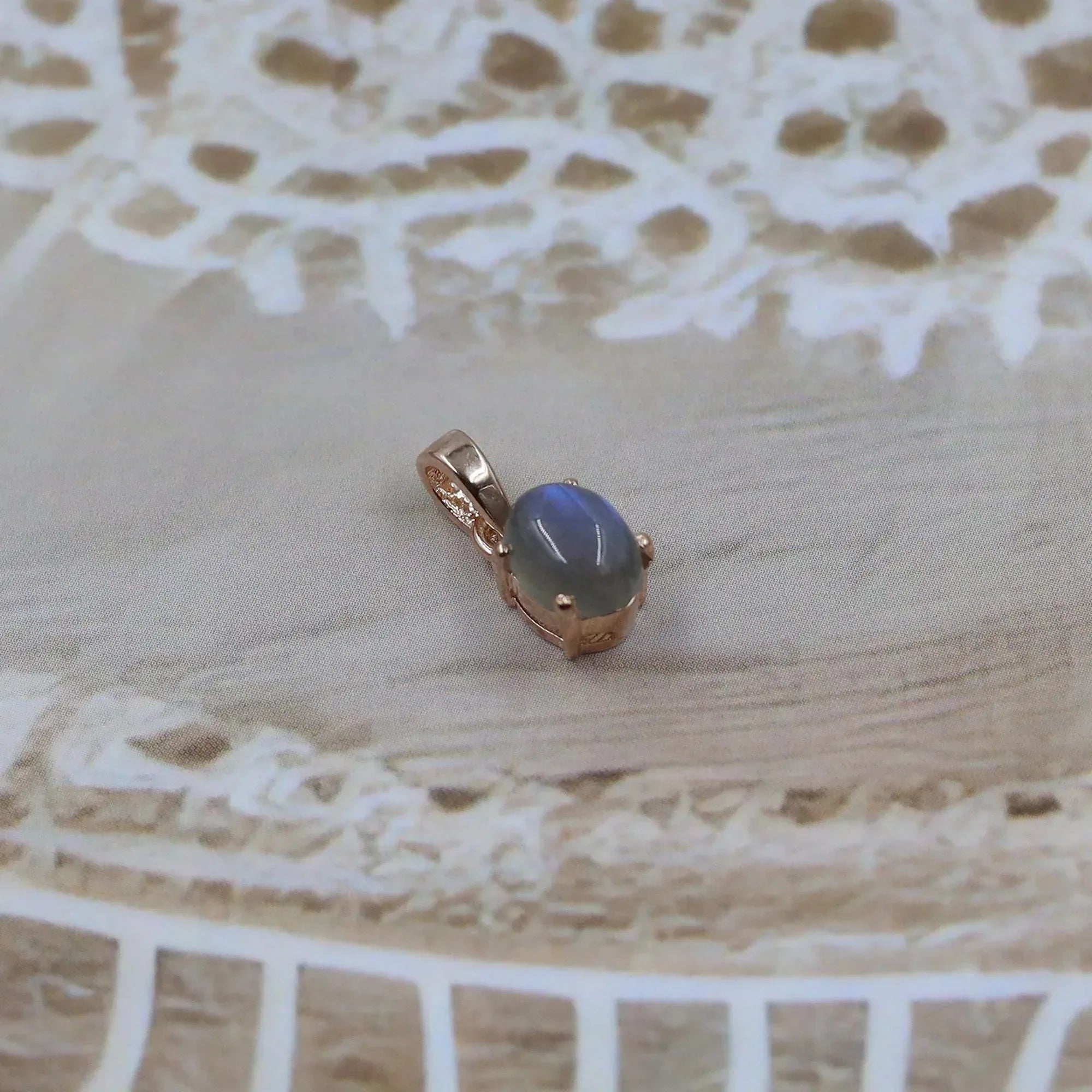 Blue Flash Labradorite Necklace: 925 Sterling Silver Teardrop Pendant