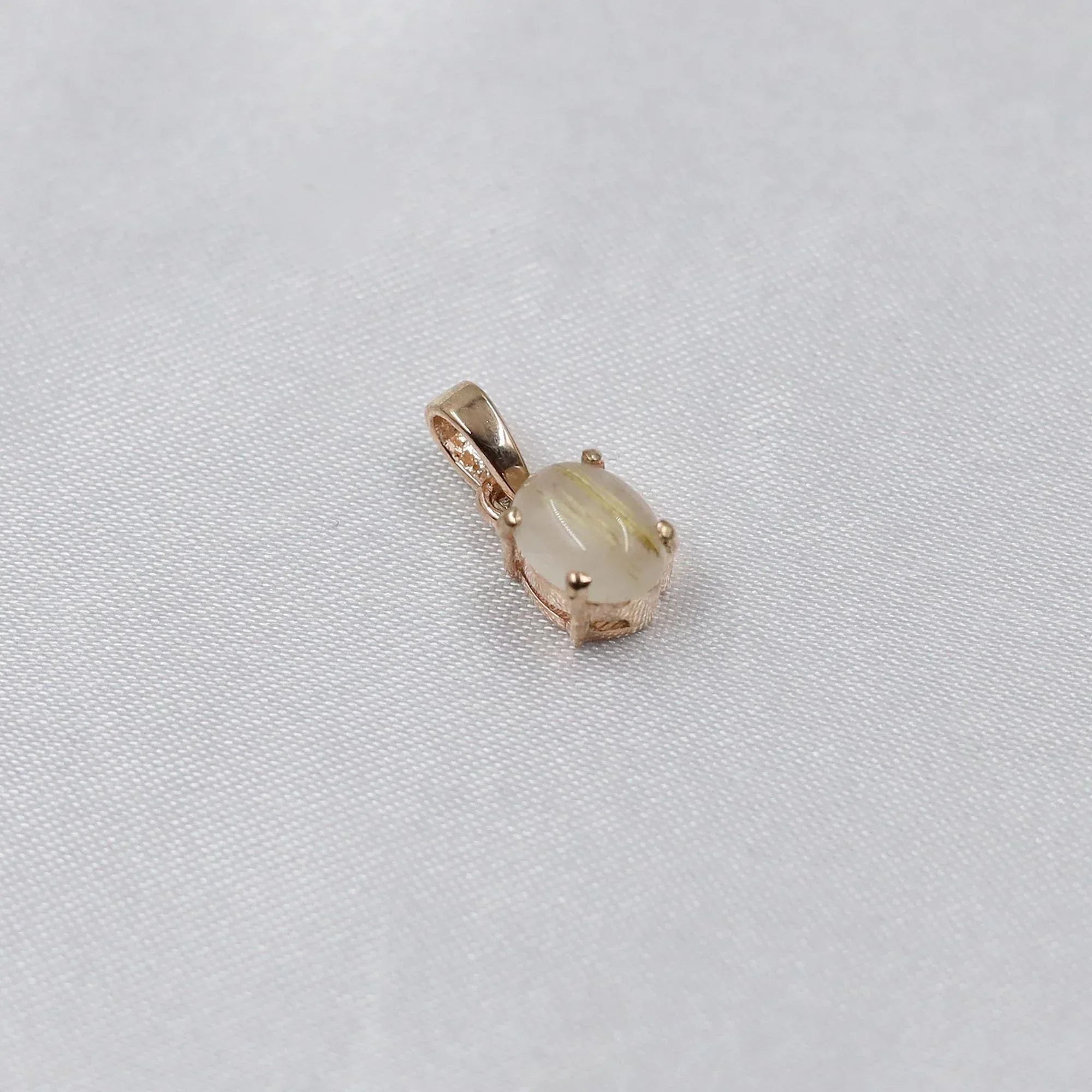 Golden Rutile Quartz 925 Sterling Silver Pendant - Oval Cabochon